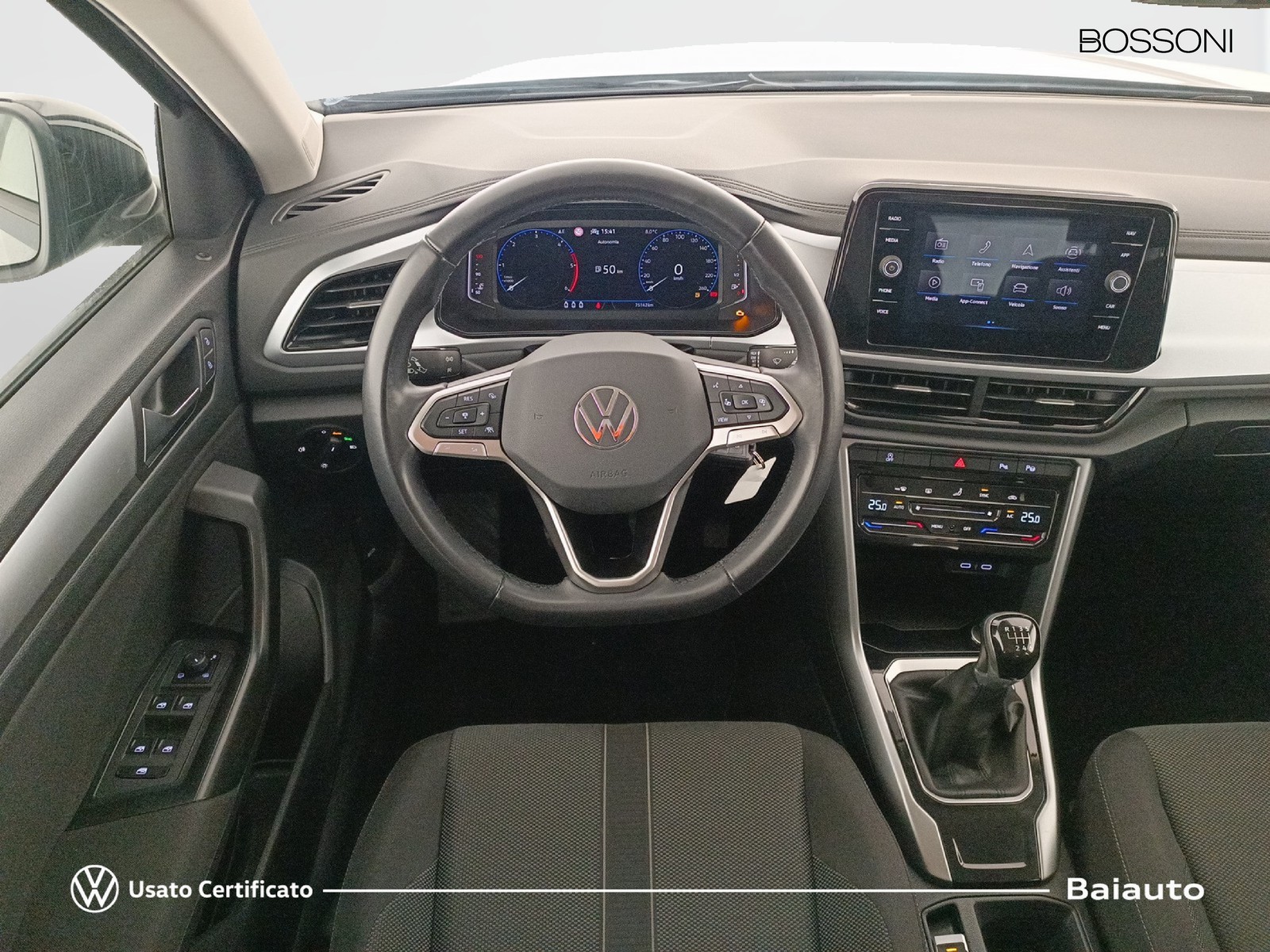 8 - Volkswagen T-Roc 2.0 tdi scr 115cv style