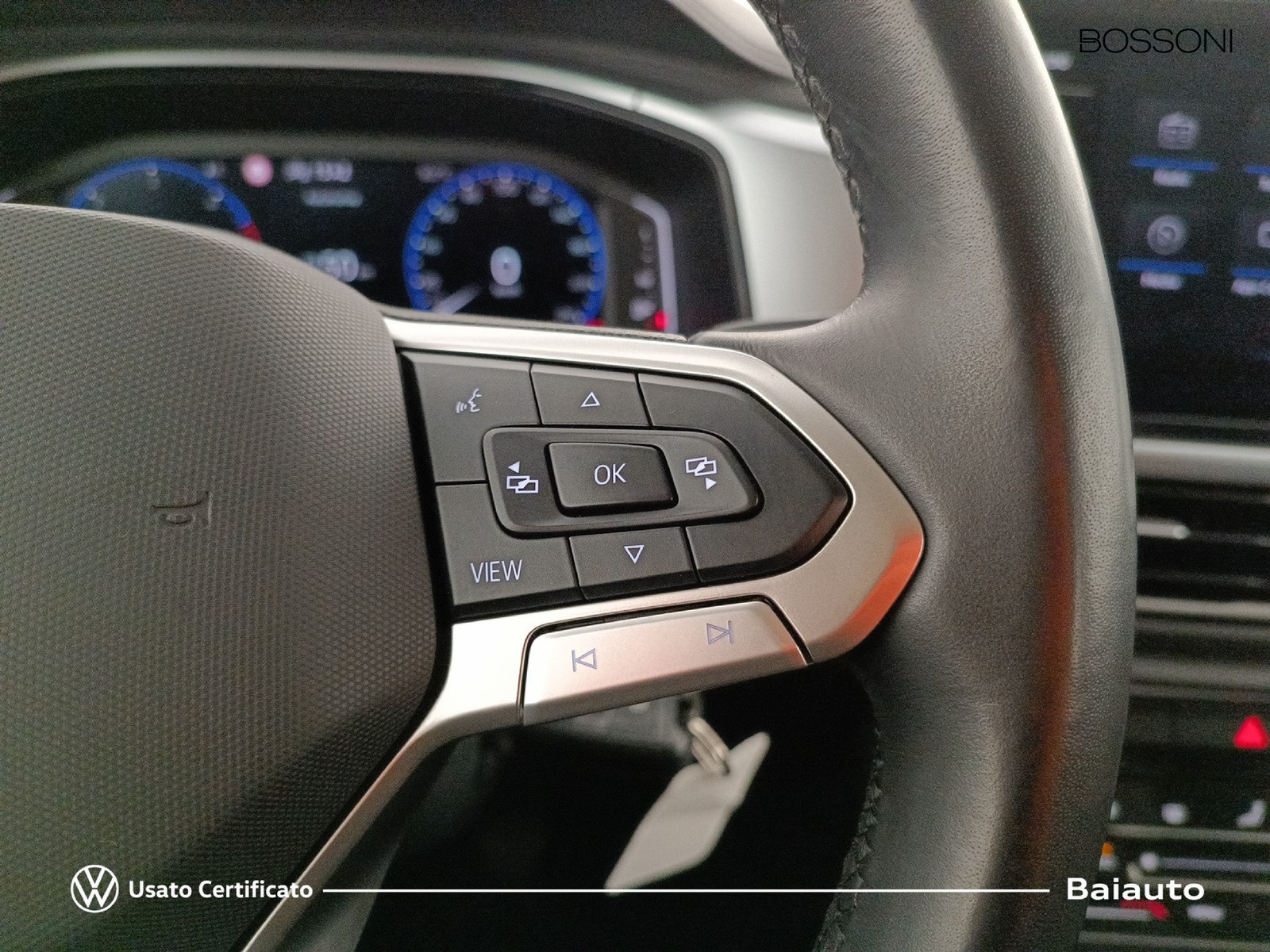 16 - Volkswagen T-Roc 2.0 tdi scr 115cv style