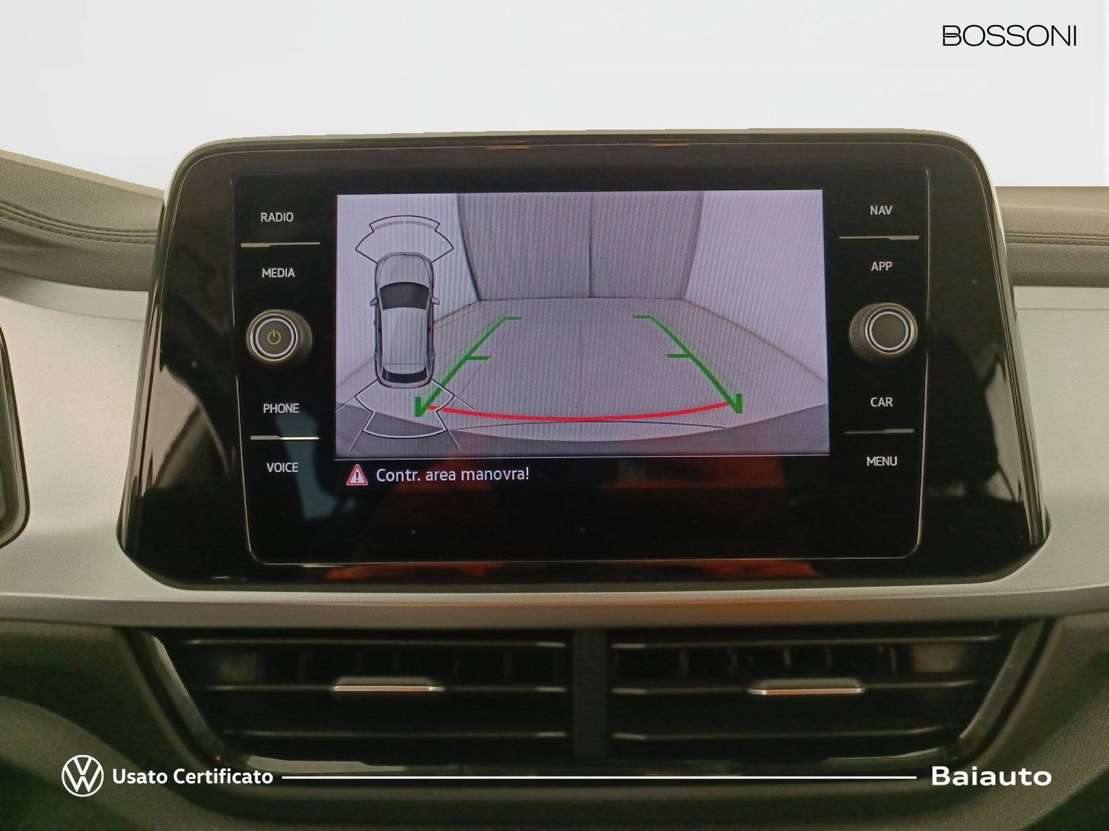 27 - Volkswagen T-Roc 2.0 tdi scr 115cv style