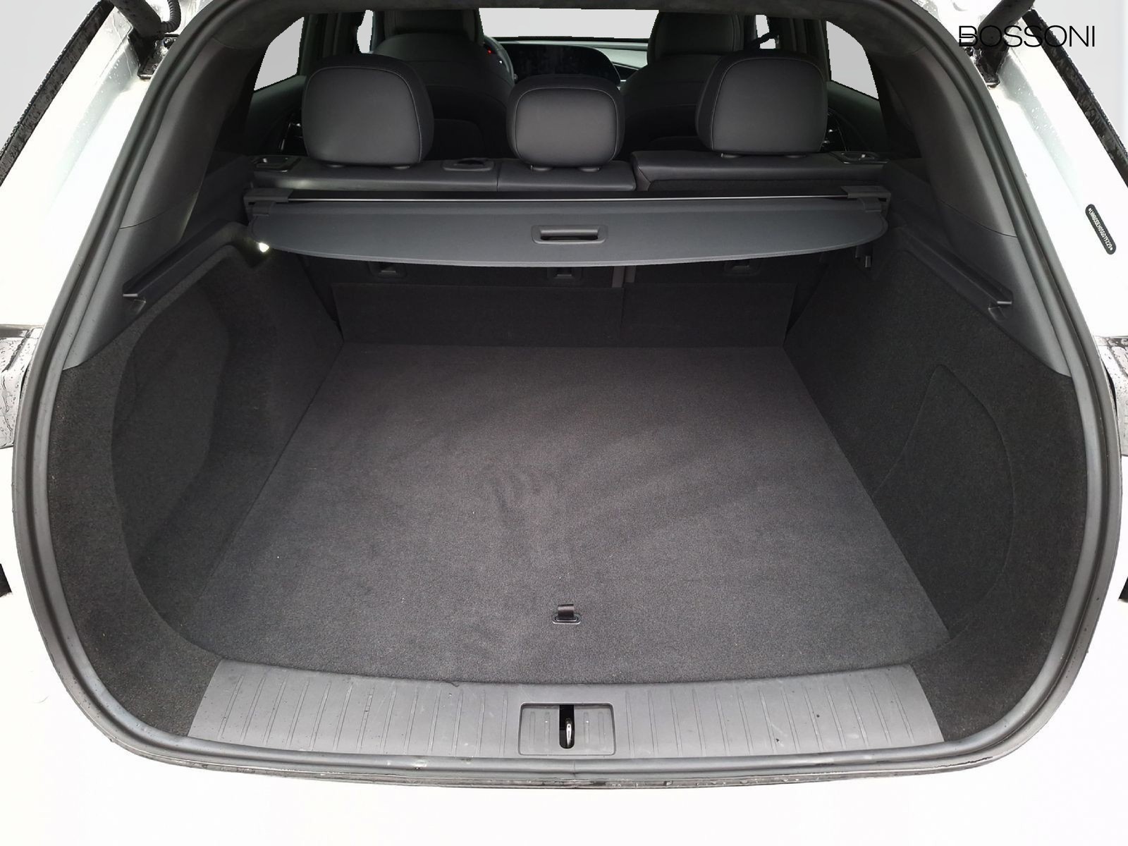 6 - Omoda 9 shs-p 1.5 tgdi plug-in premium i-awd dht3