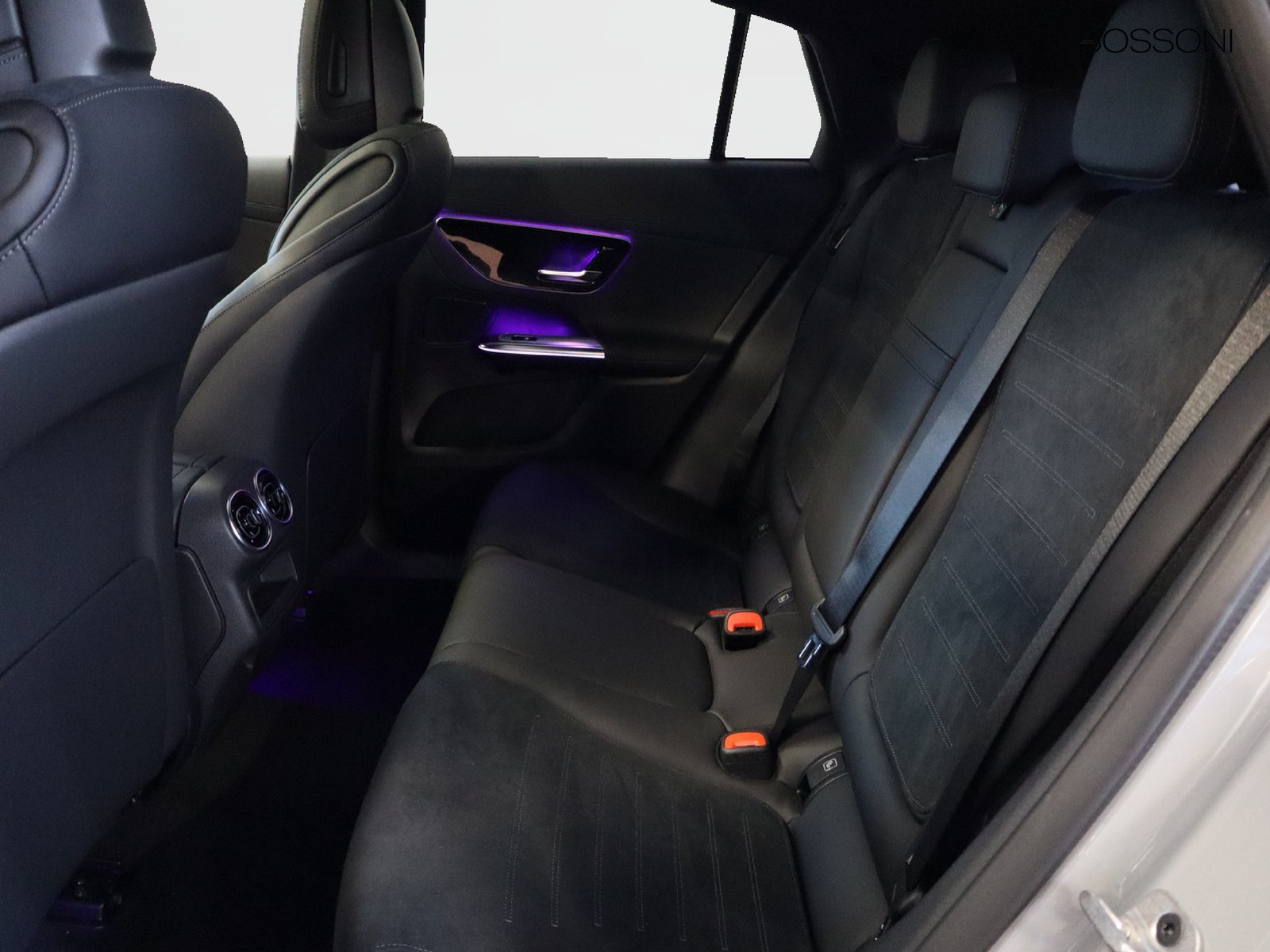 8 - Mercedes GLC coupe 300 d amg line premium 4matic 9g-tronic