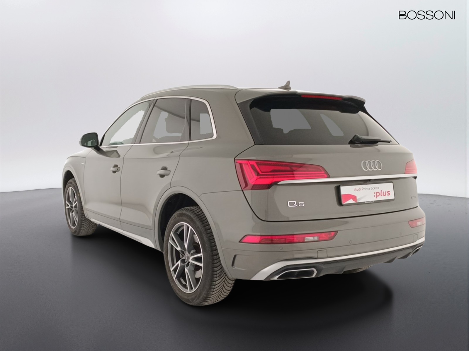4 - Audi Q5 40 2.0 tdi mhev 12v s line quattro s tronic
