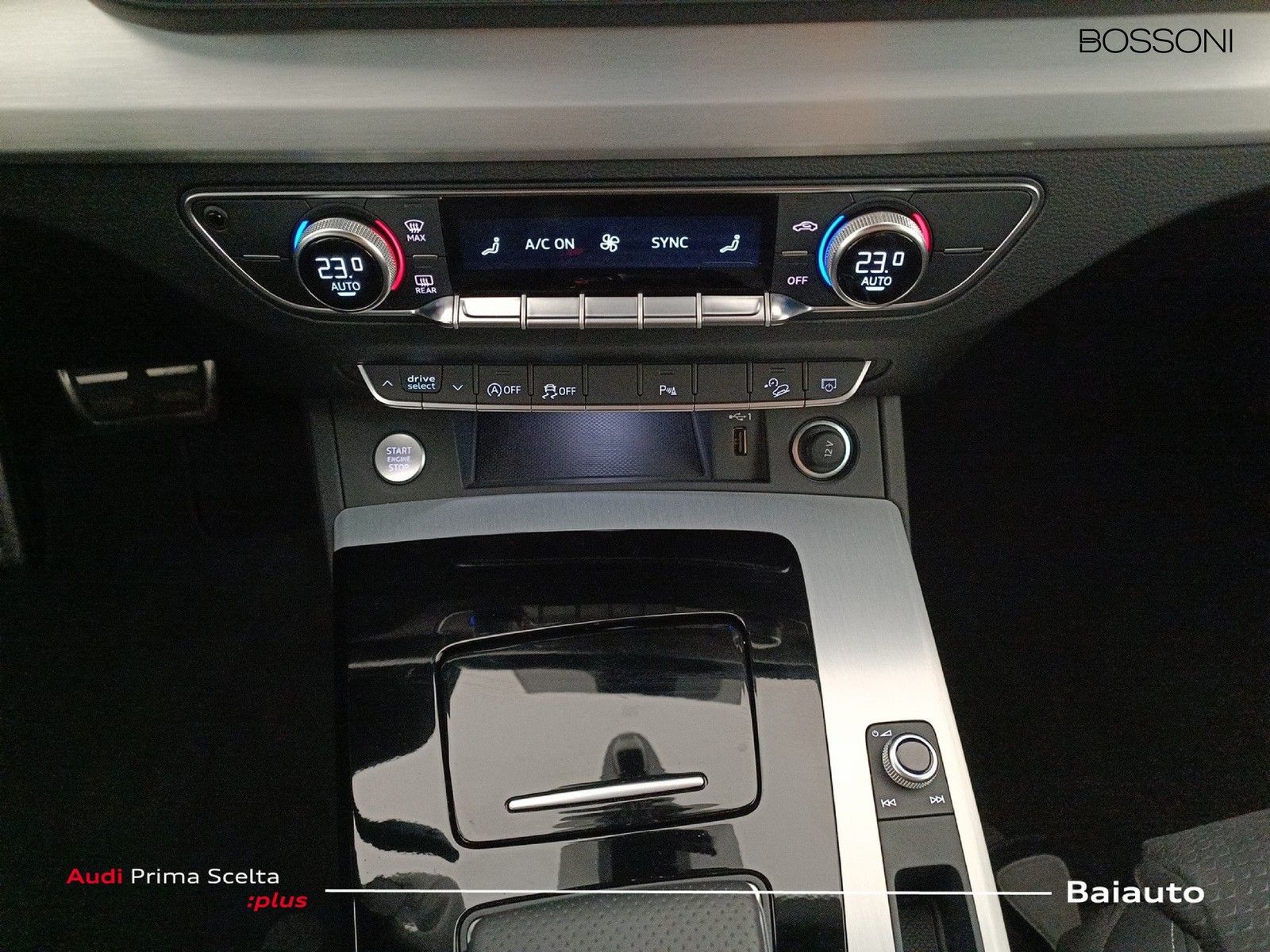 12 - Audi Q5 40 2.0 tdi mhev 12v s line quattro s tronic