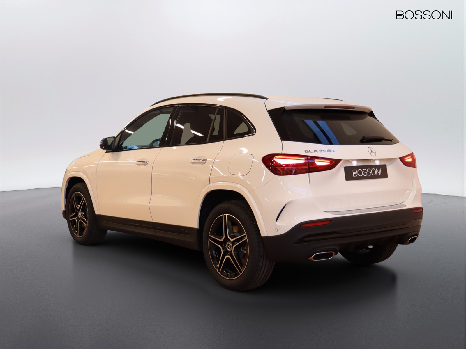 5 - Mercedes GLA 250 e plug-in-hybrid amg line extra 8g-dct