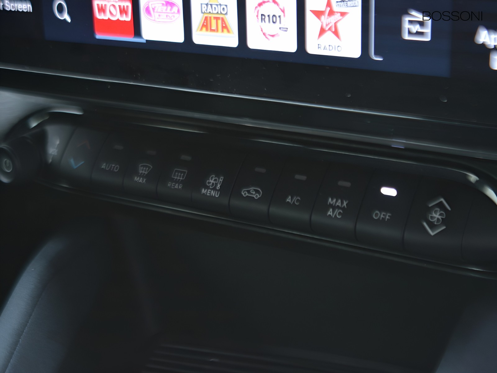 11 - Alfa Romeo Junior 1.2 hybrid 145cv ibrida edct6