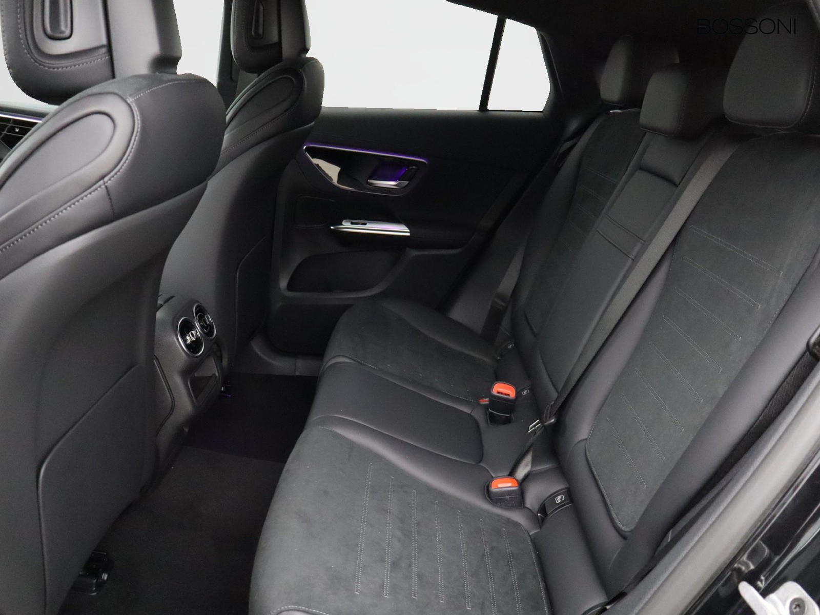 8 - Mercedes GLC coupe 200 amg line advanced 4matic 9g-tronic