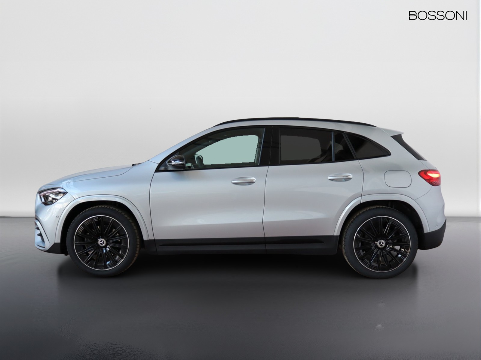 3 - Mercedes GLA 200 d amg line premium 4matic 8g-dct
