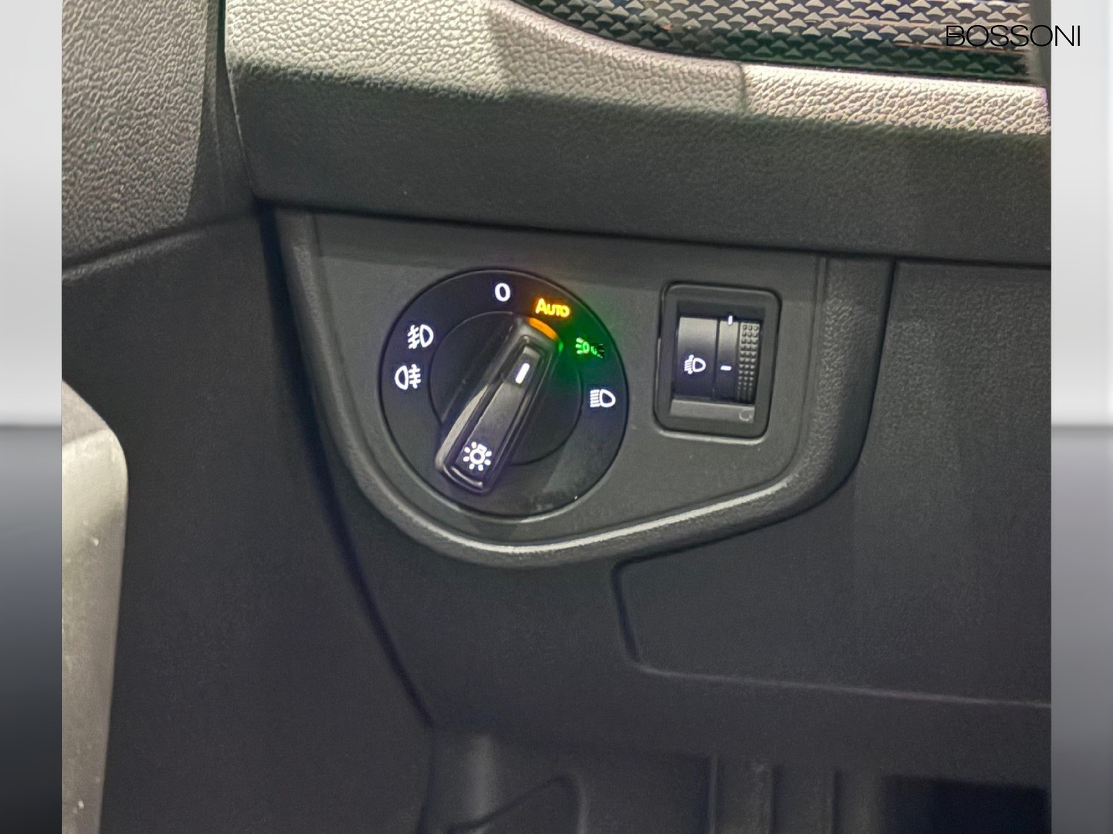 24 - Volkswagen Taigo 1.0 tsi 115cv life