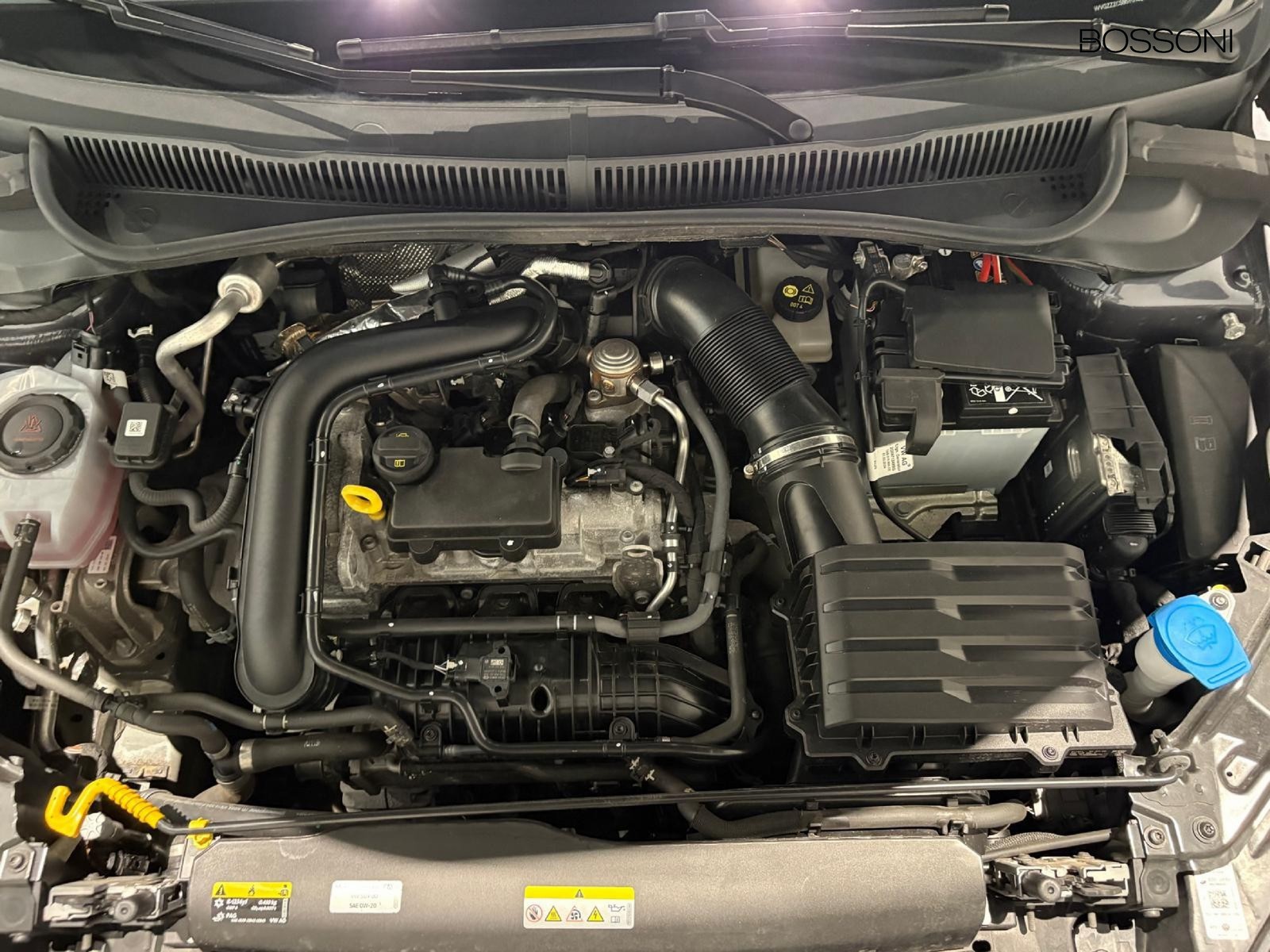 32 - Volkswagen Taigo 1.0 tsi 115cv life