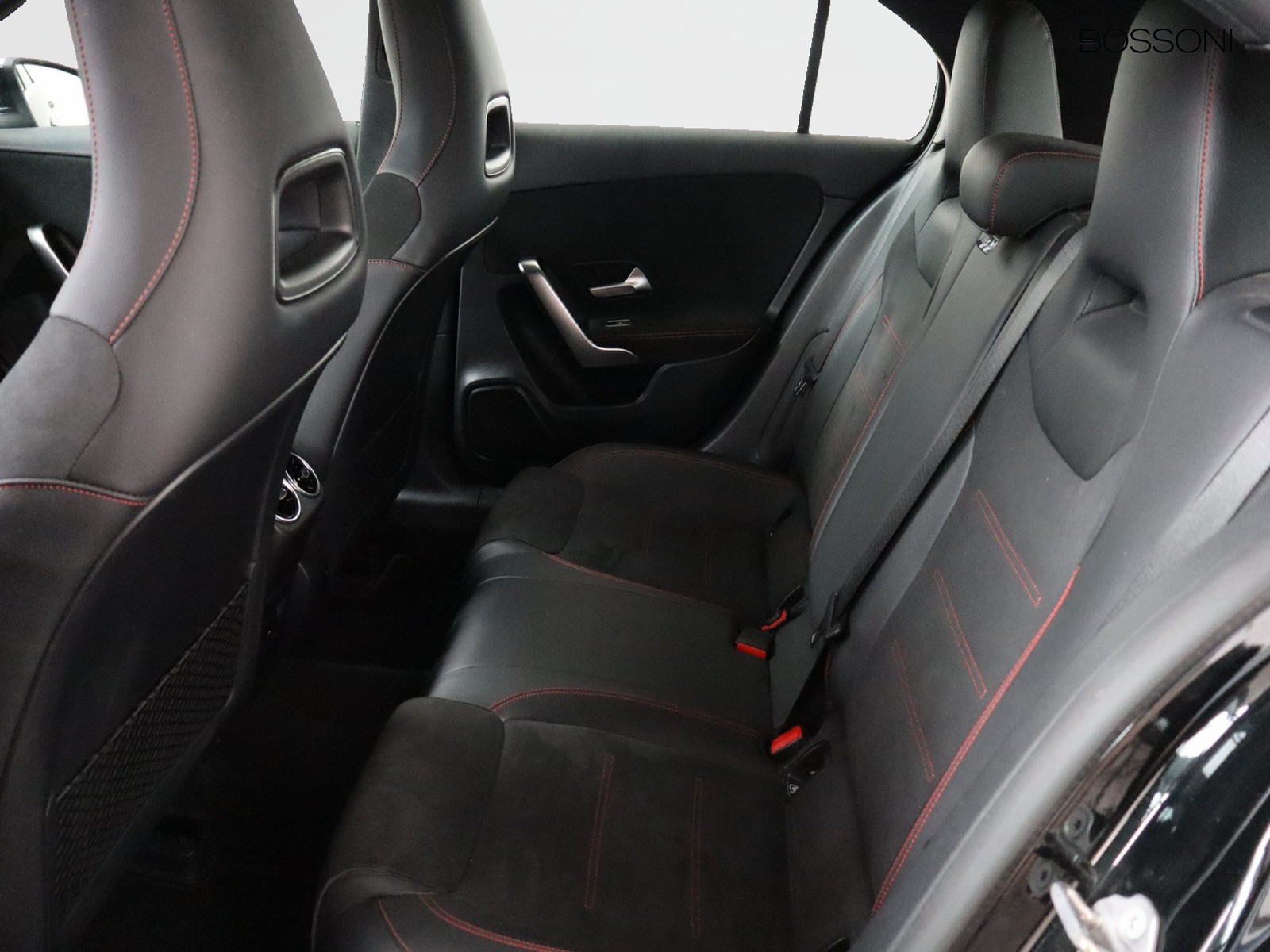 8 - Mercedes Classe A 250 e plug in hybrid (e eq-power) premium 8g-dct