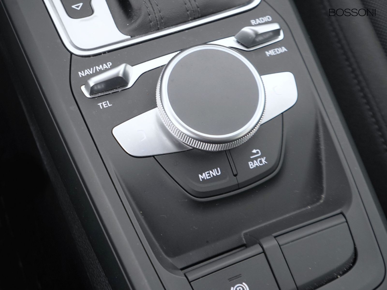 24 - Audi Q2 30 2.0 tdi admired advanced s tronic