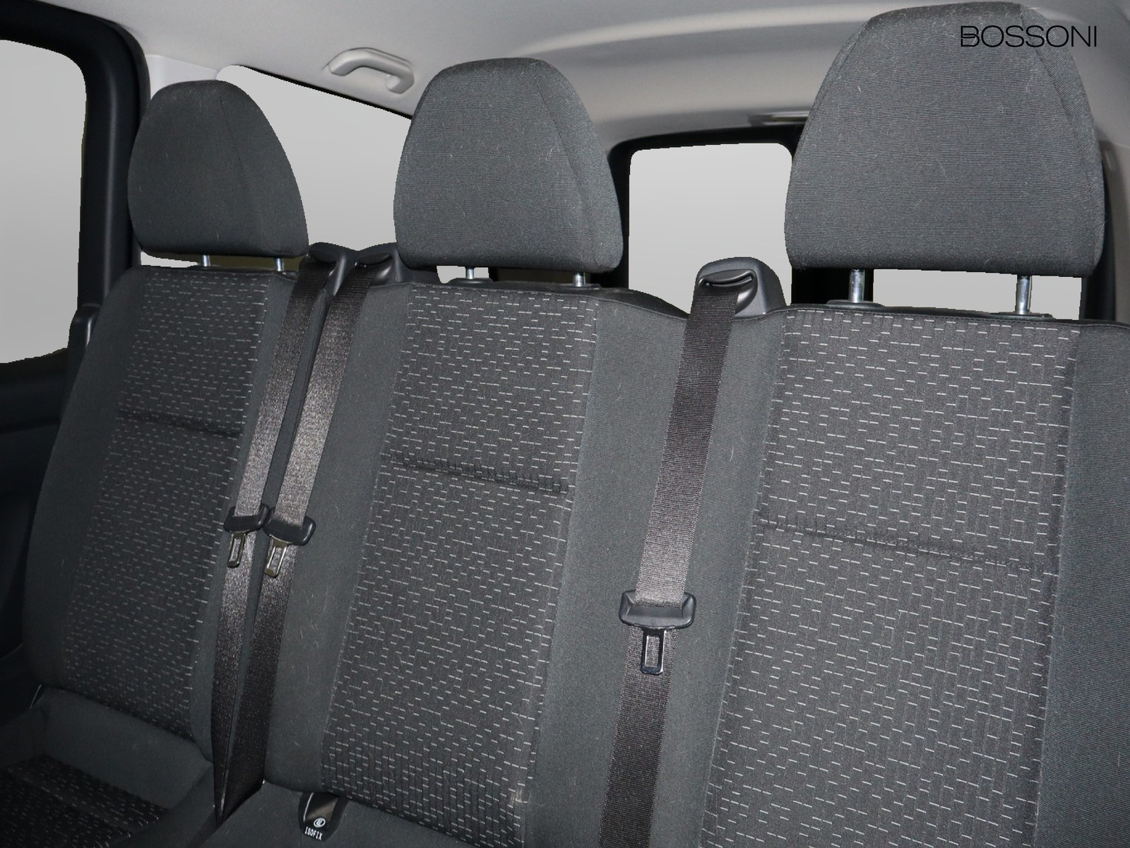 8 - Mercedes Vans Vito 116 cdi long mixto pro my20