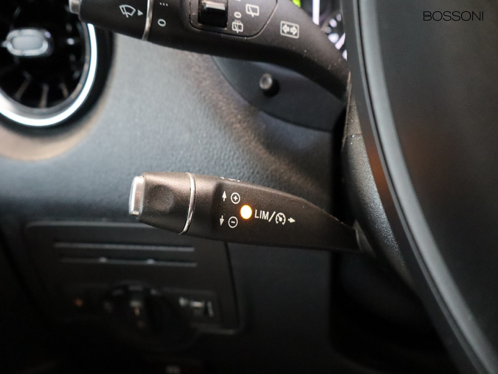 15 - Mercedes Vans Vito 116 cdi long mixto pro my20