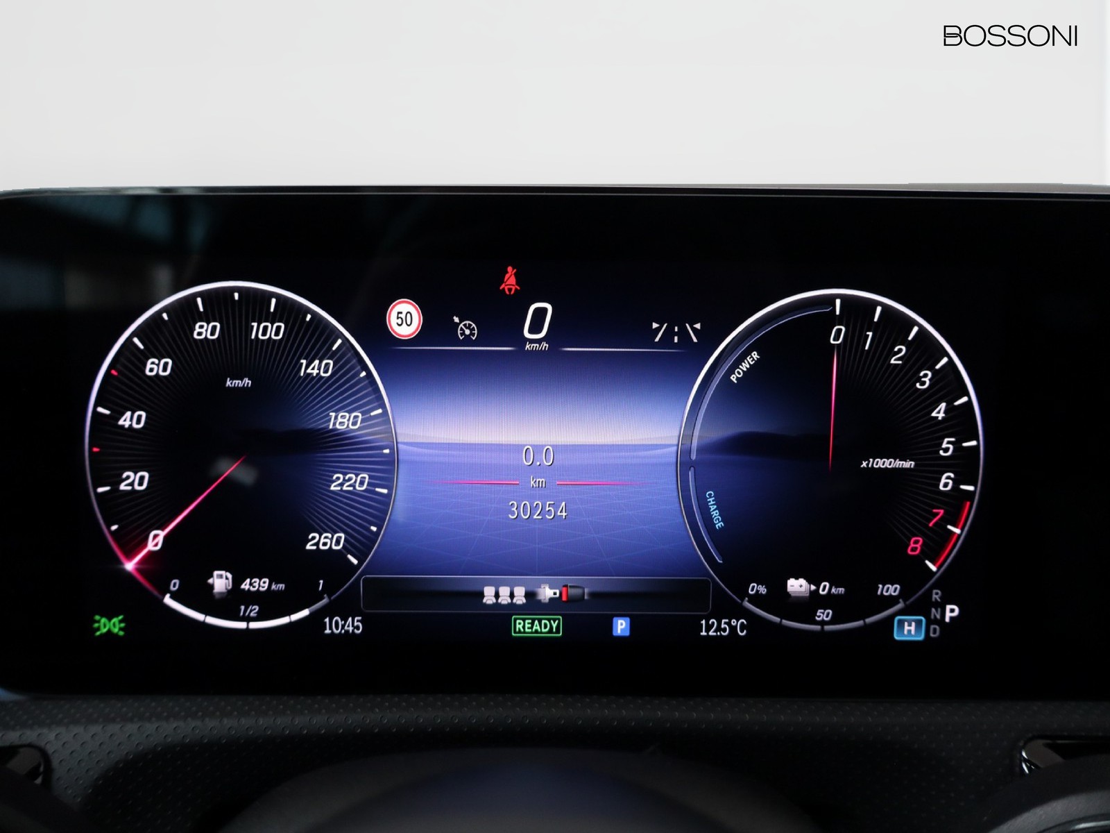 9 - Mercedes Classe A 250 e plug-in-hybrid amg line advanced plus speedshift dct amg 8g