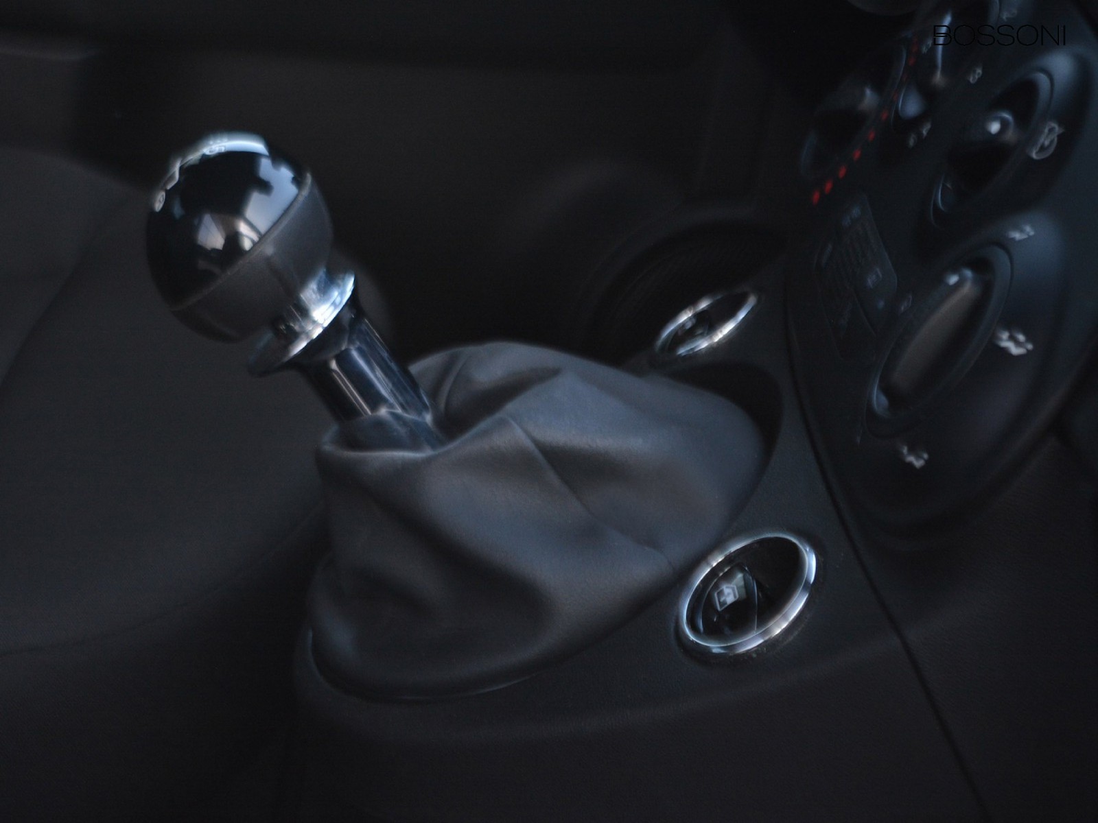 12 - Fiat 500 1.0 firefly hybrid 70cv