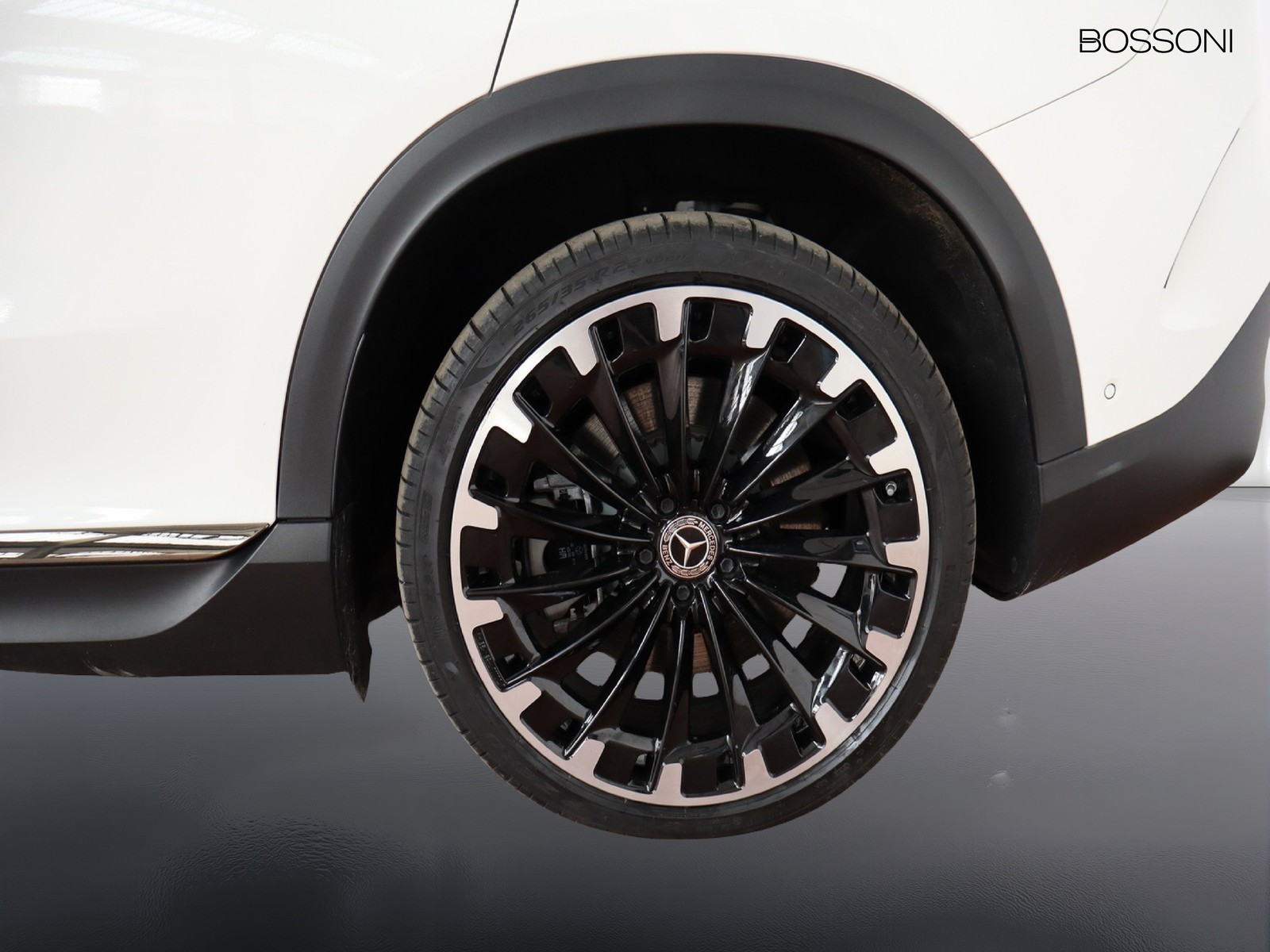 4 - Mercedes EQE suv 350 amg line premium 4matic