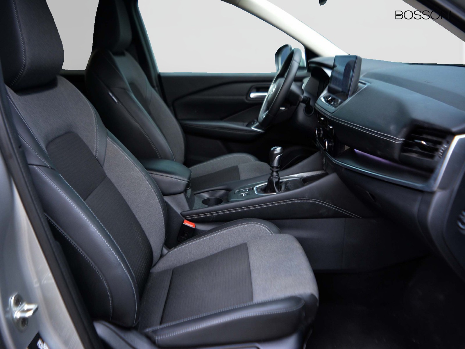 5 - Nissan Qashqai 1.3 mild hybrid 140cv n-connecta 2wd