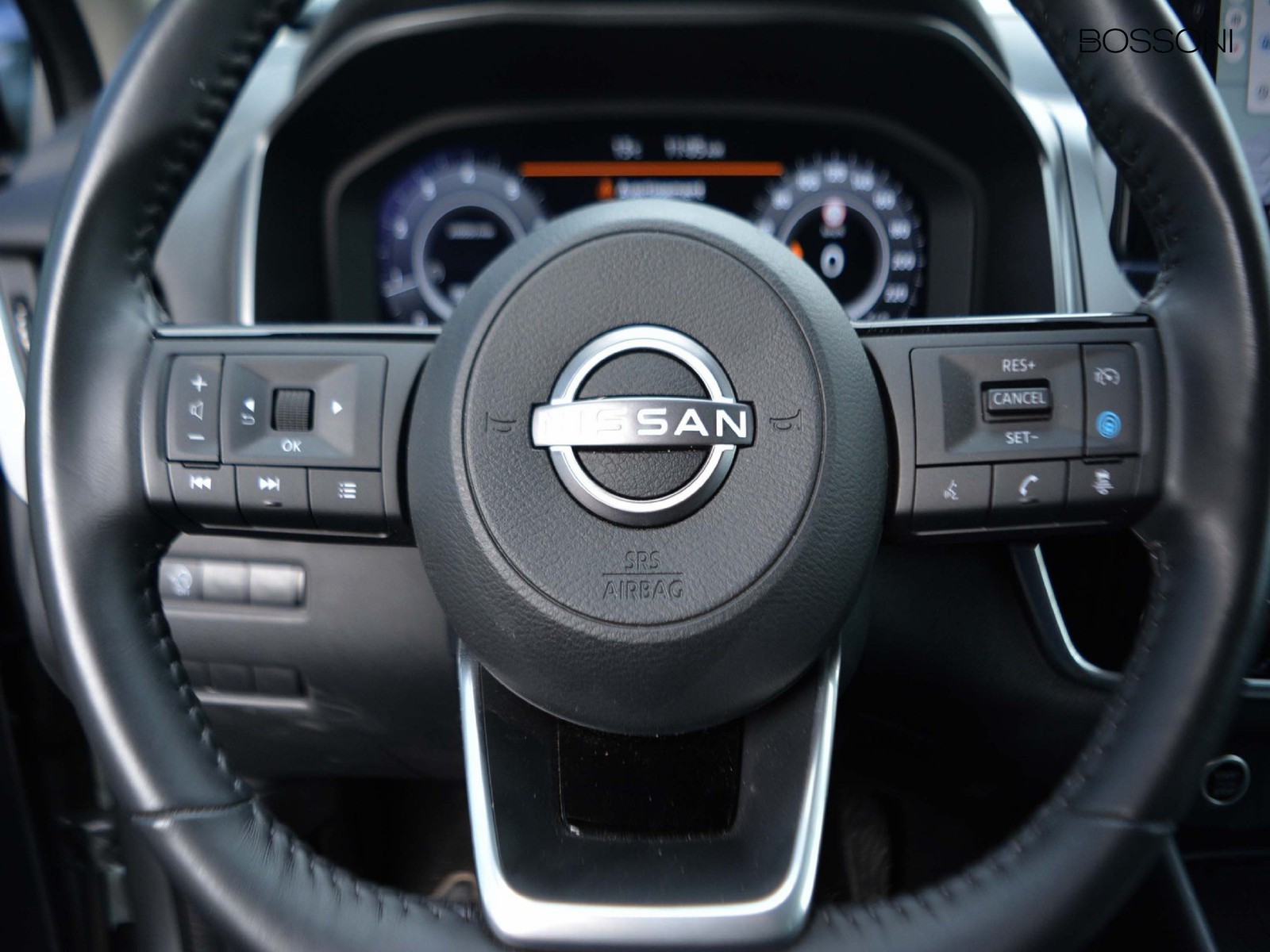 9 - Nissan Qashqai 1.3 mild hybrid 140cv n-connecta 2wd