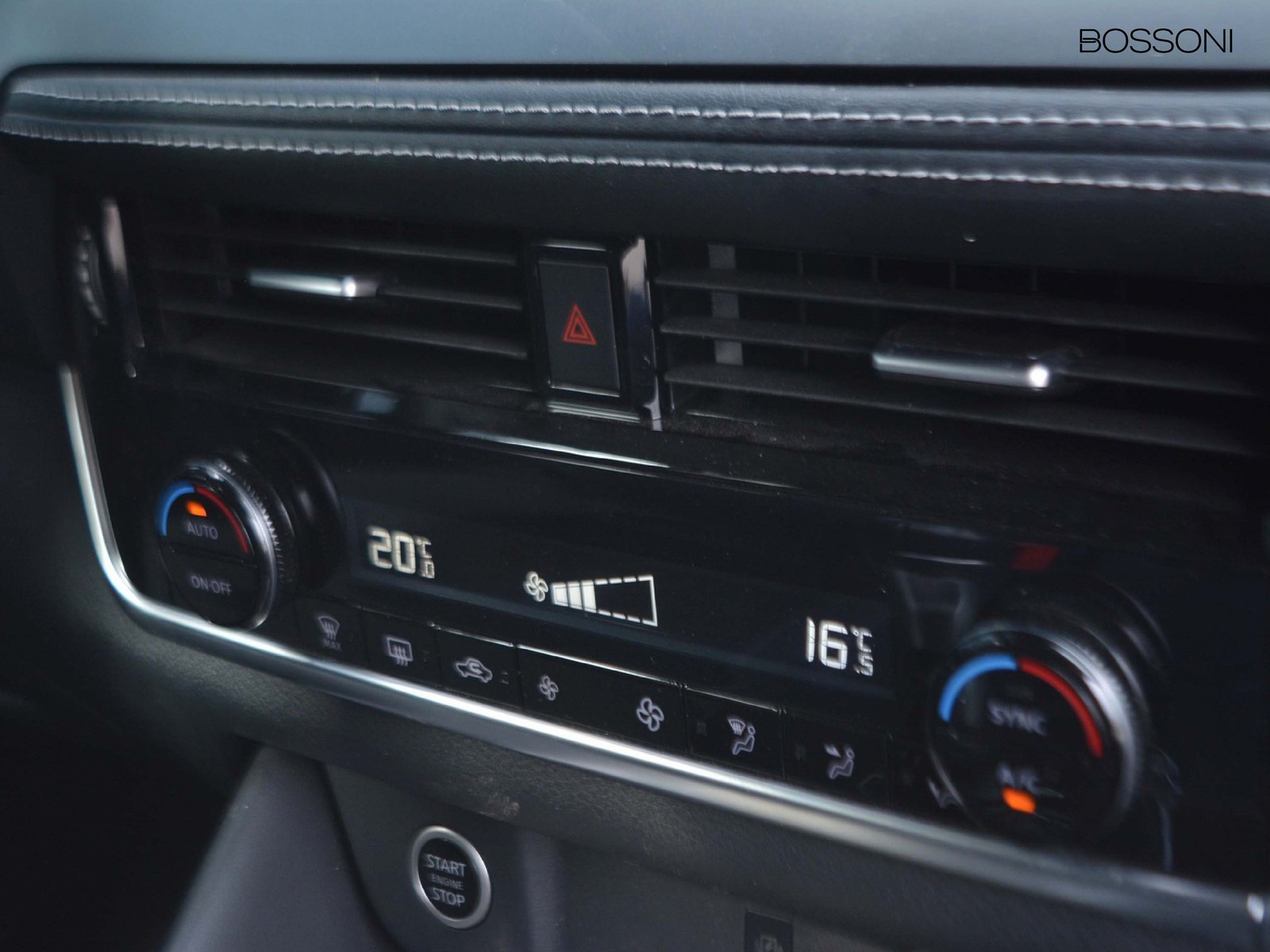 11 - Nissan Qashqai 1.3 mild hybrid 140cv n-connecta 2wd