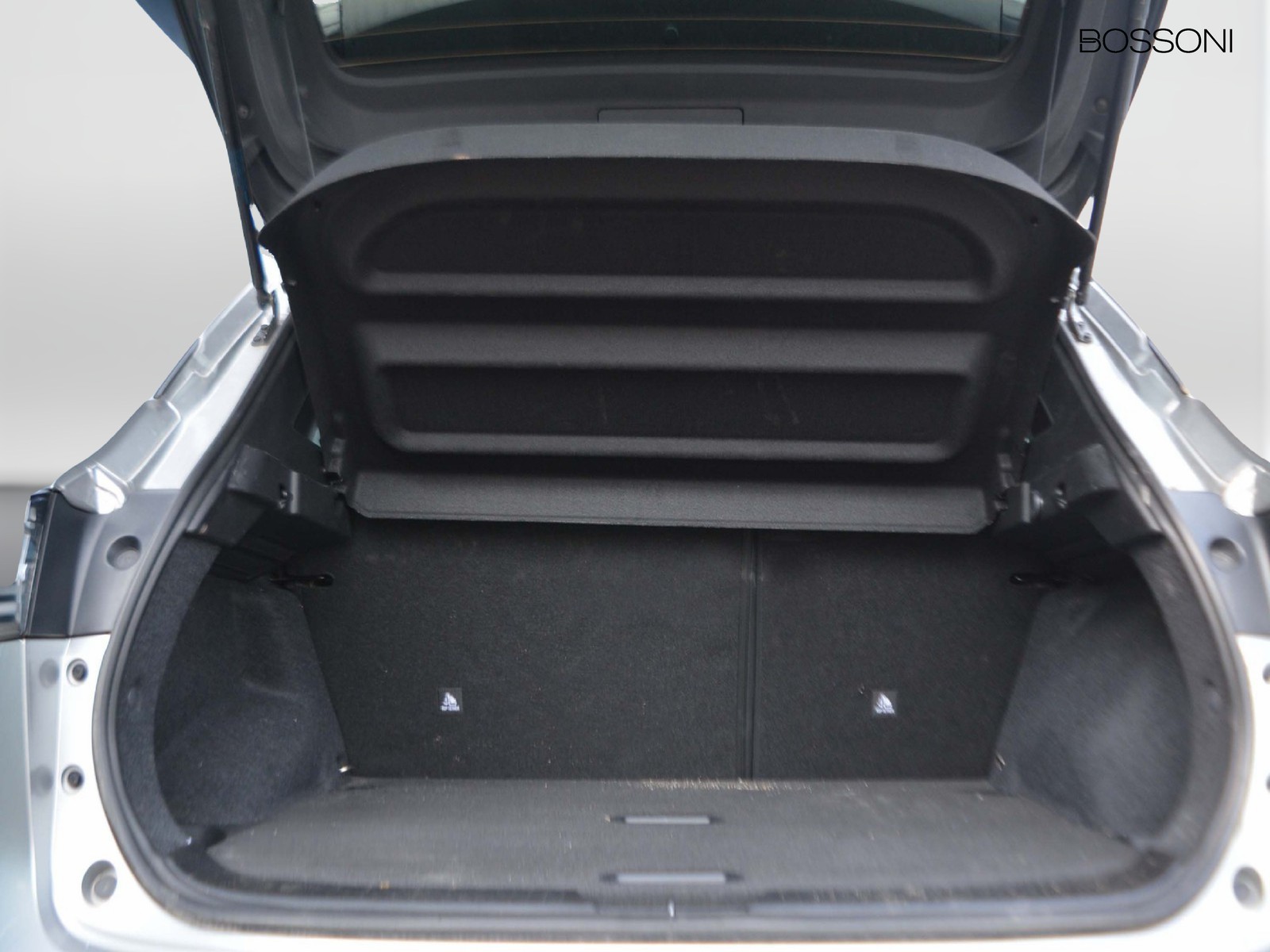 14 - Nissan Qashqai 1.3 mild hybrid 140cv n-connecta 2wd