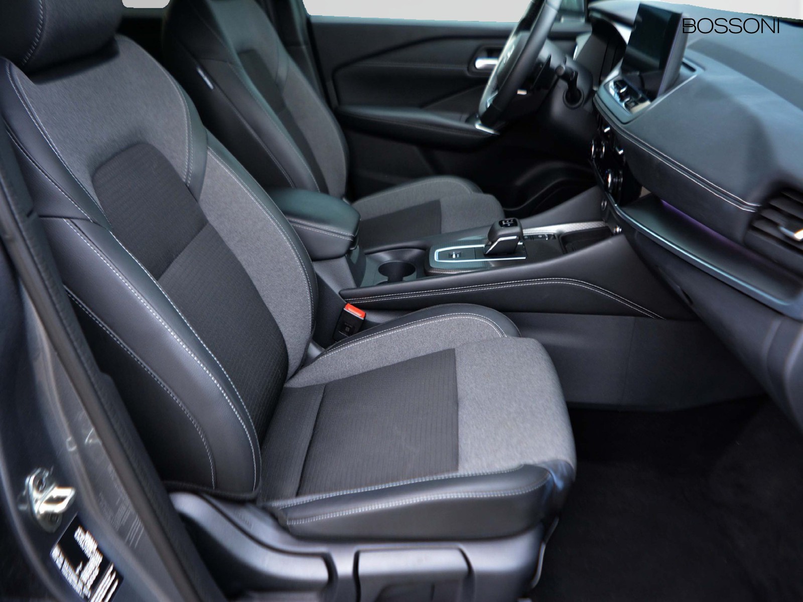 5 - Nissan Qashqai 1.3 mild hybrid 158cv n-connecta 2wd xtronic