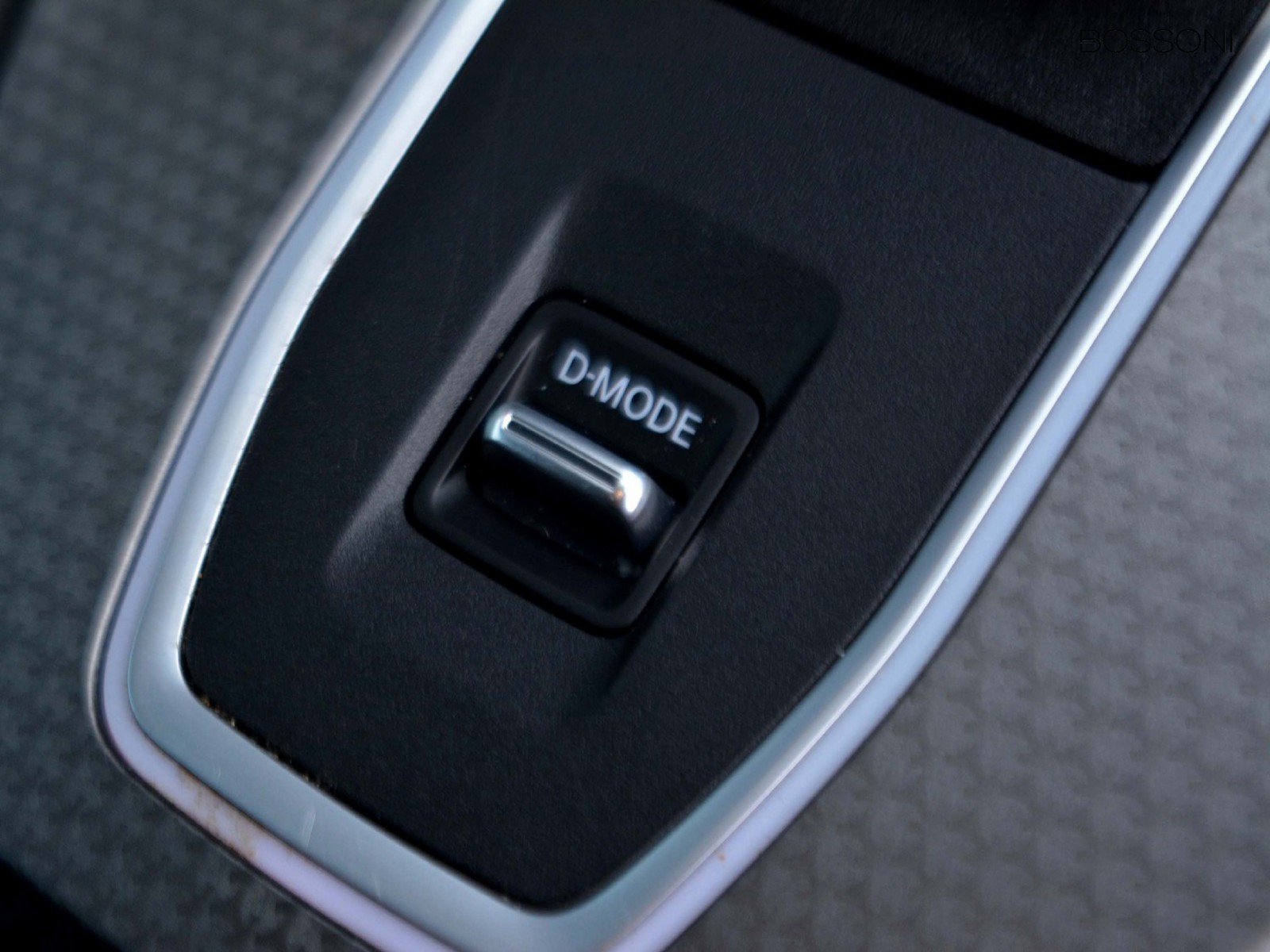 17 - Nissan Qashqai 1.3 mild hybrid 158cv n-connecta 2wd xtronic