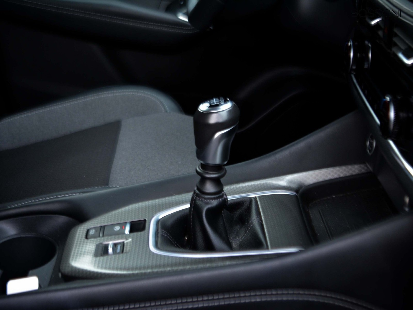 12 - Nissan Qashqai 1.3 mild hybrid 140cv n-connecta 2wd