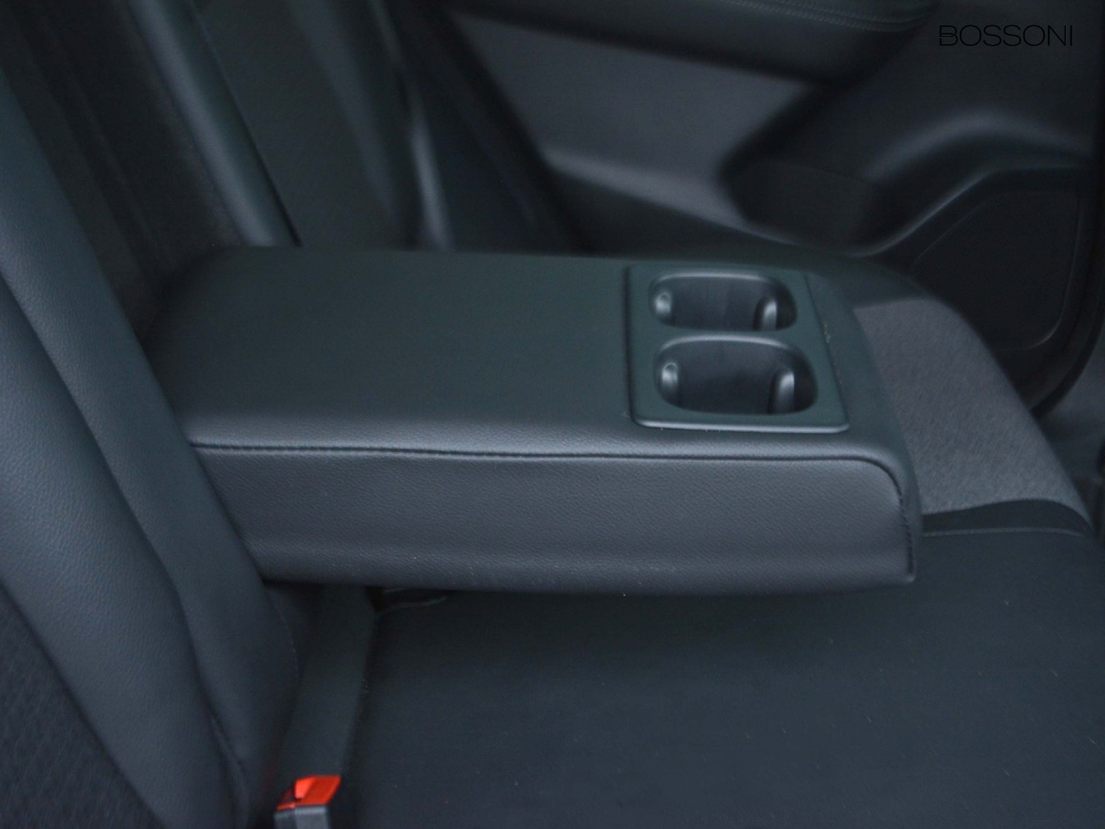 6 - Nissan Qashqai 1.3 mild hybrid 158cv n-connecta 2wd xtronic