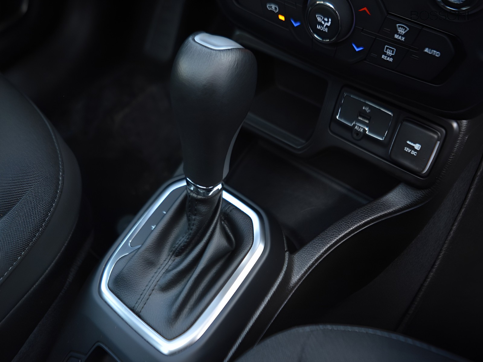 12 - Jeep Renegade 1.5 turbo t4 mhev 130cv limited 2wd