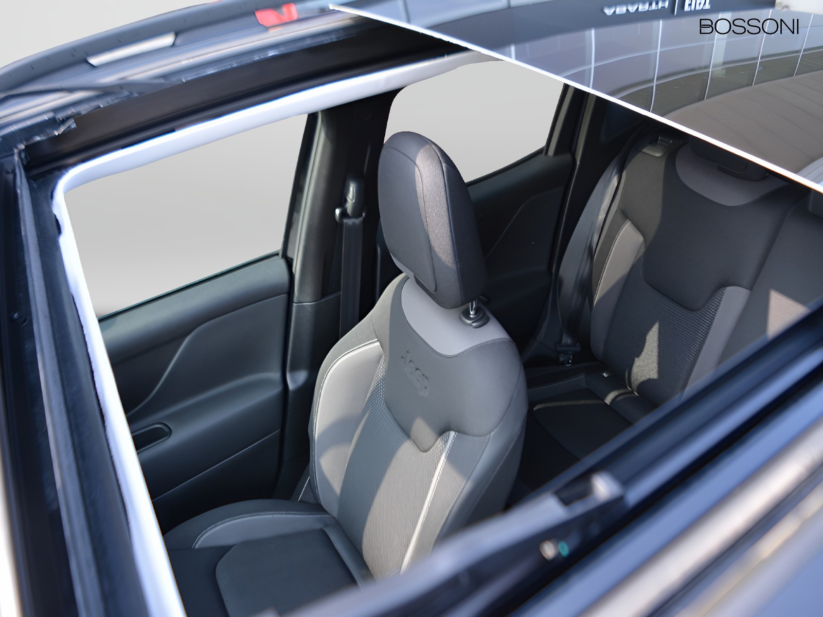 15 - Jeep Renegade 1.5 turbo t4 mhev 130cv limited 2wd