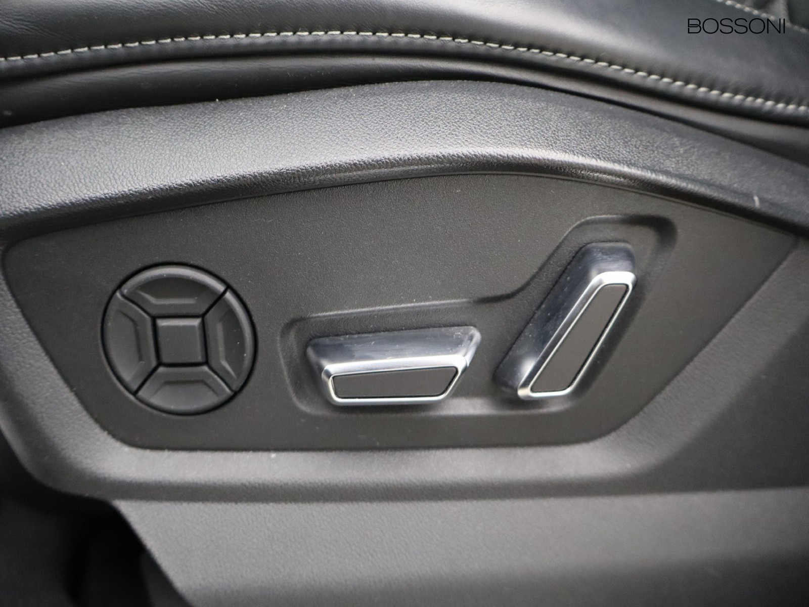 16 - Audi SQ8 s4.0 v8 tfsi quattro tiptronic