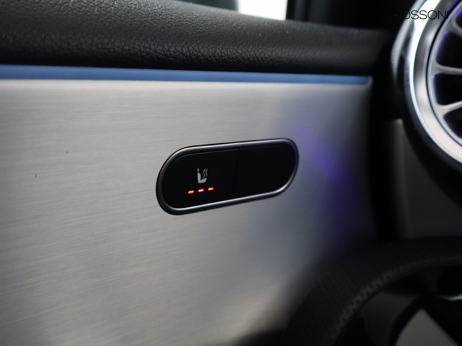 16 - Mercedes Classe A 200 d amg line premium plus speedshift dct amg 8g