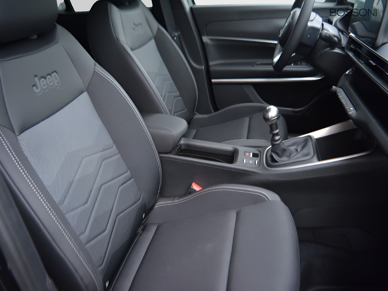 5 - Jeep Avenger 1.2 turbo 100cv summit fwd