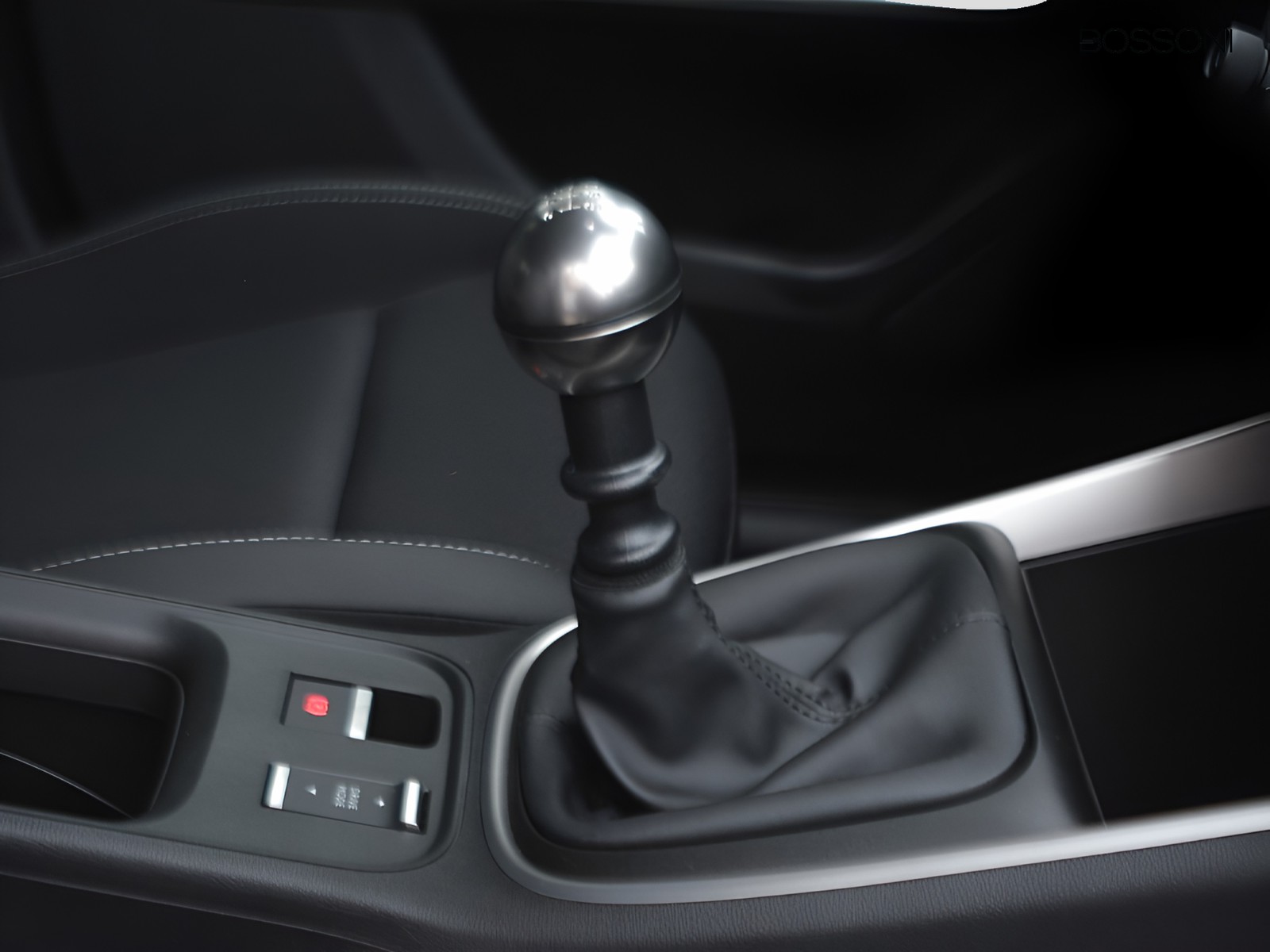 12 - Jeep Avenger 1.2 turbo 100cv summit fwd