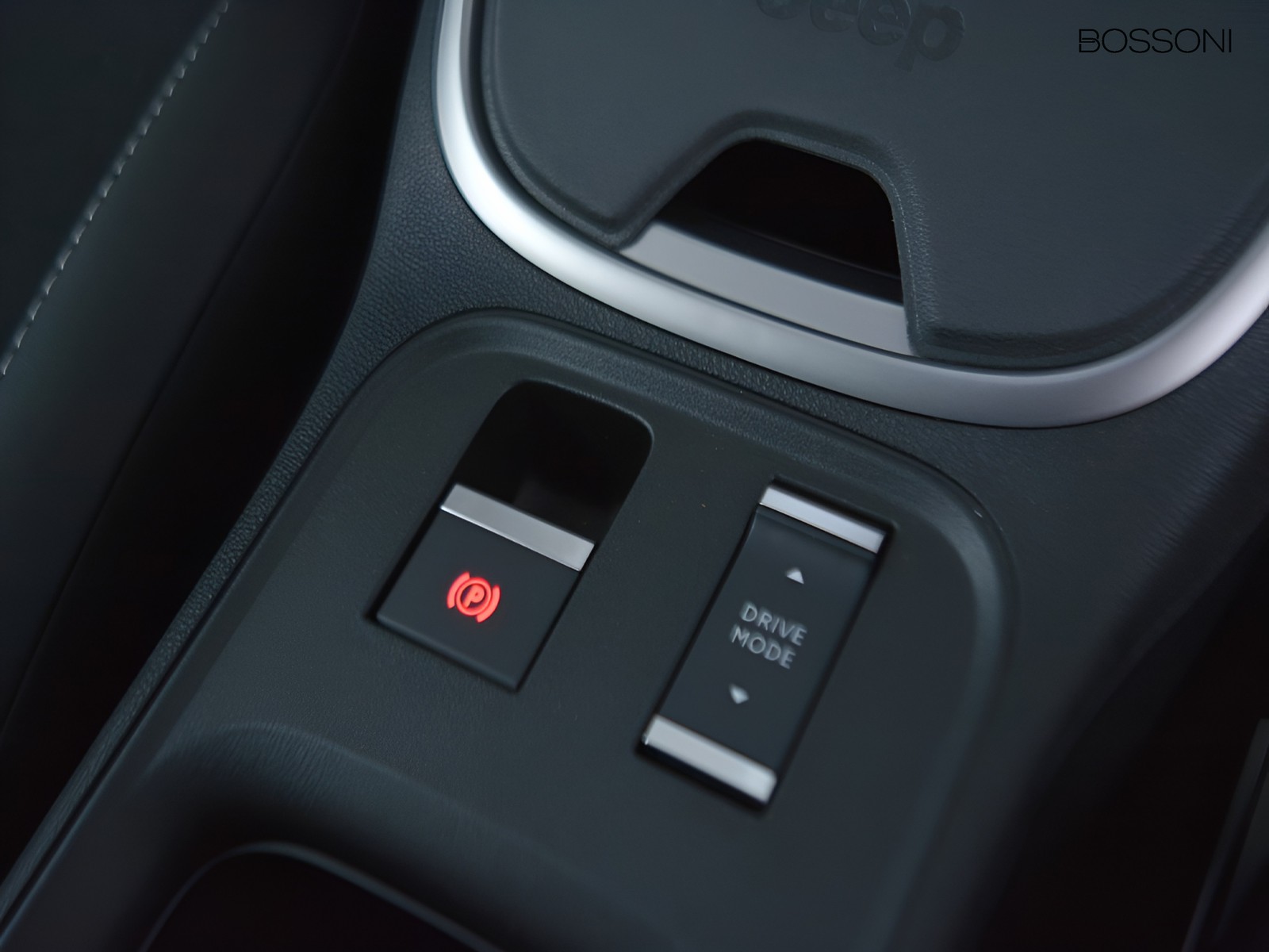 17 - Jeep Avenger 1.2 turbo e-hybrid mhev 110cv summit fwd edct6