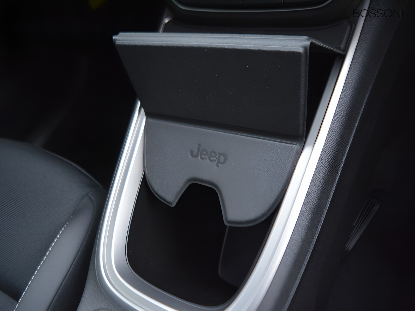 18 - Jeep Avenger 1.2 turbo e-hybrid mhev 110cv summit fwd edct6