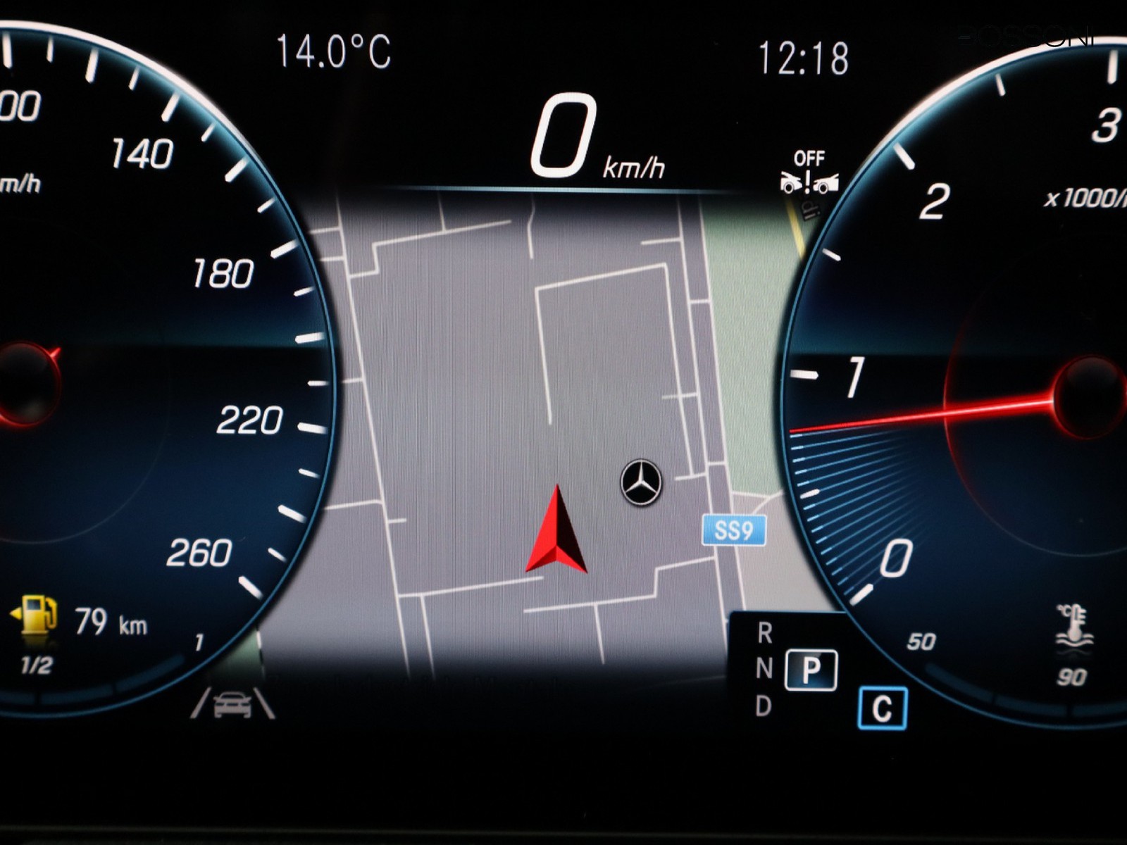 15 - Mercedes GLA 200 d premium 8g-dct