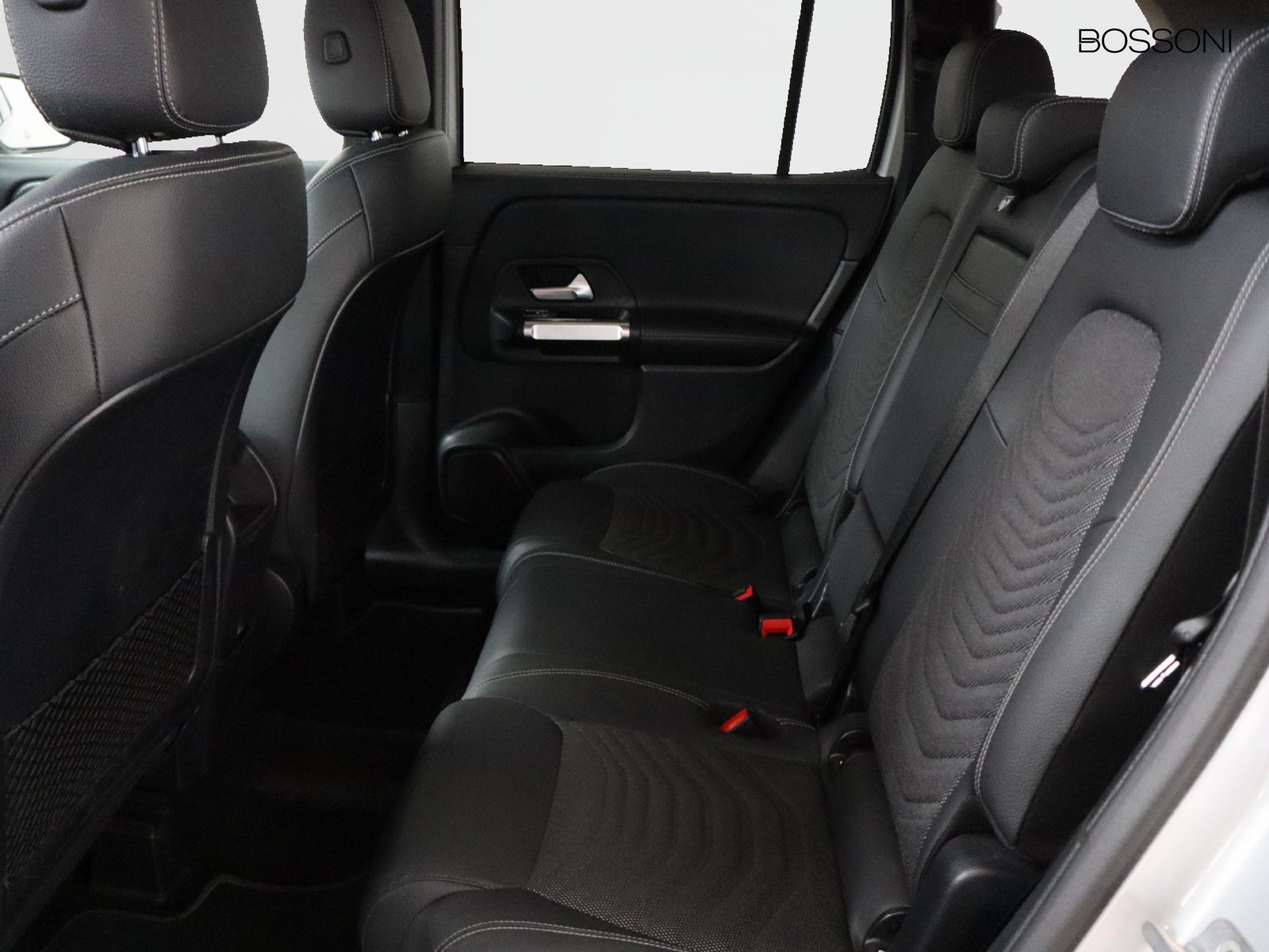 8 - Mercedes GLB 200 d progressive advanced plus 8g-dct