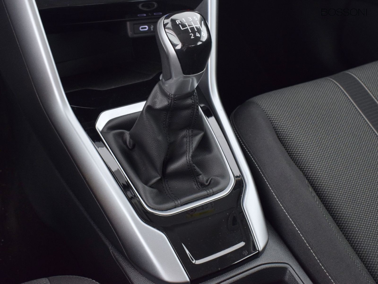 22 - Volkswagen T-Roc 2.0 tdi scr 115cv life