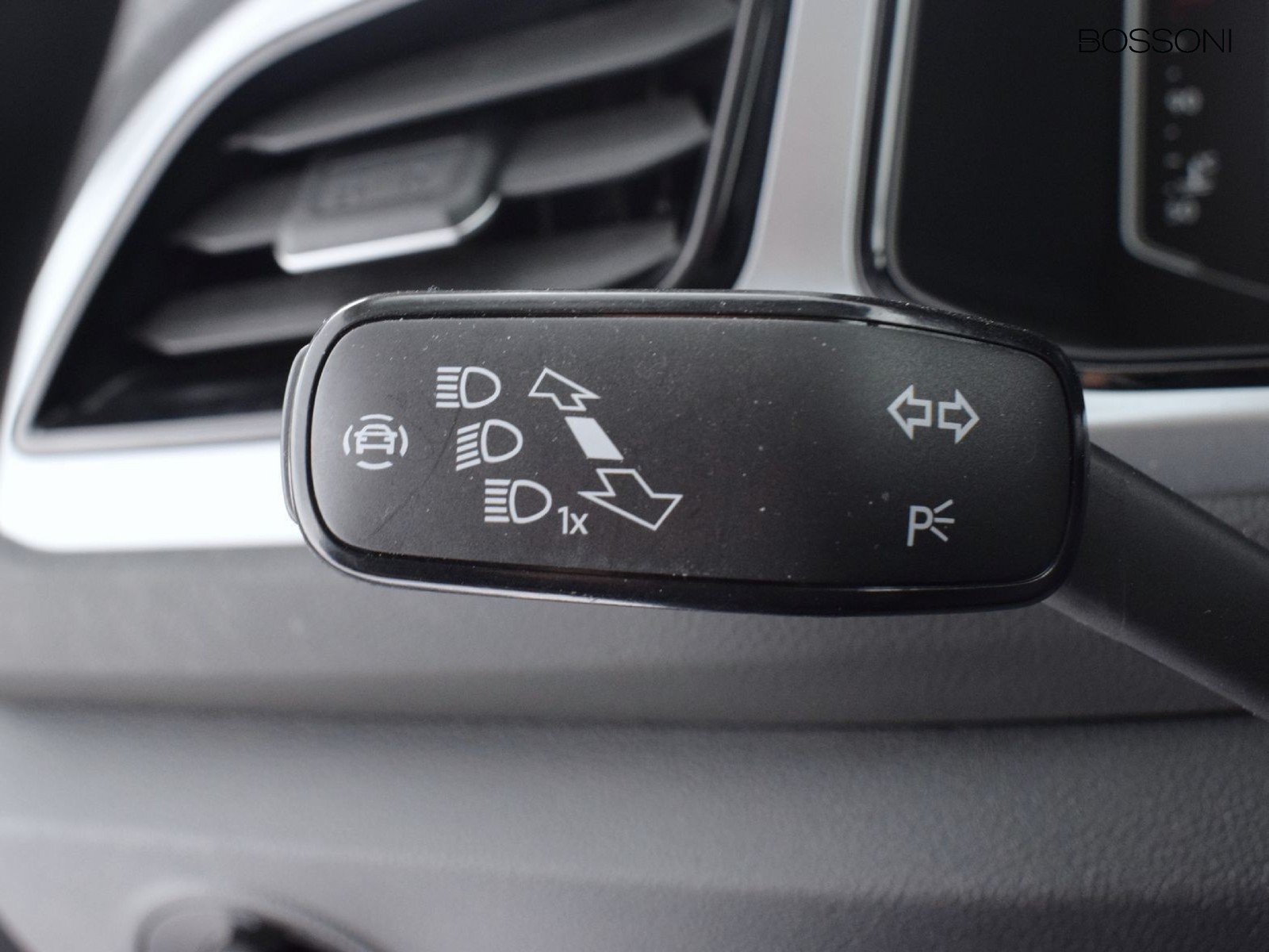 26 - Volkswagen T-Roc 2.0 tdi scr 115cv life