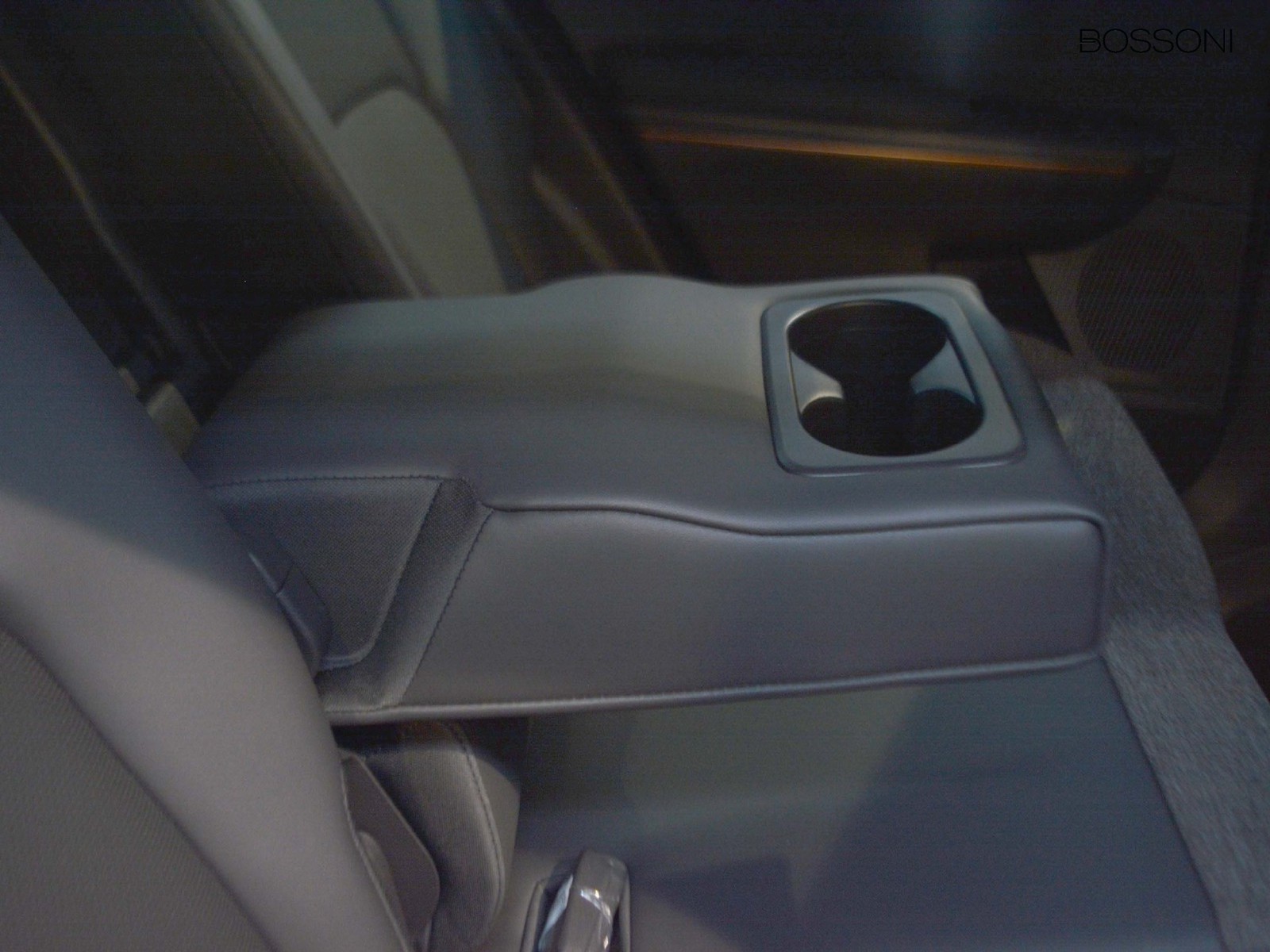 6 - Kia EV5 81,4 kwh earth