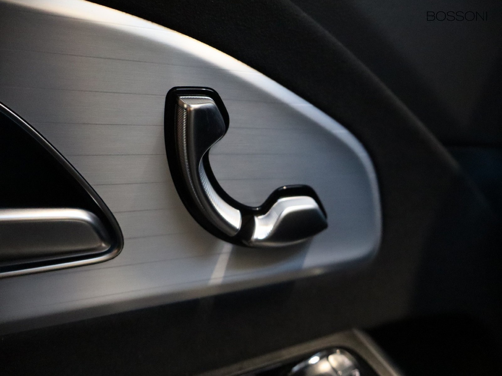 15 - Mercedes CLA 200 premium 4matic auto