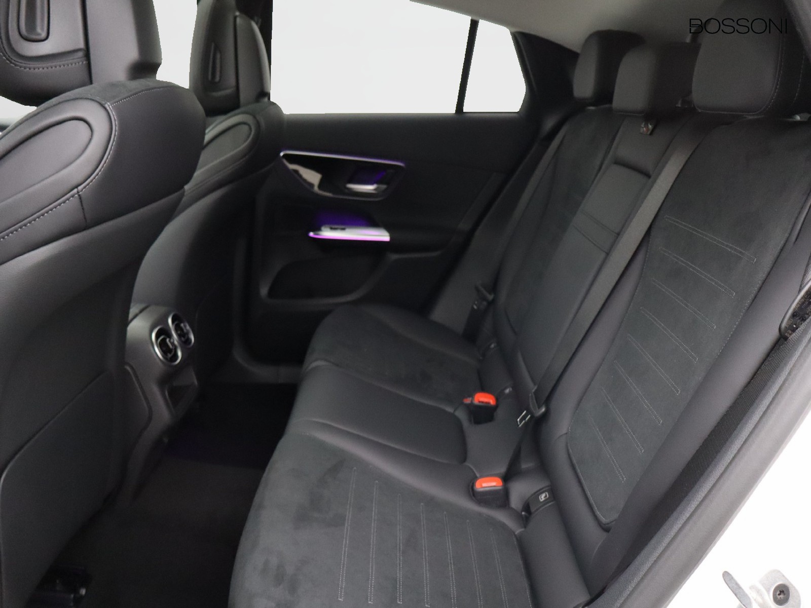 8 - Mercedes GLC coupe 220 d amg line premium 4matic 9g-tronic