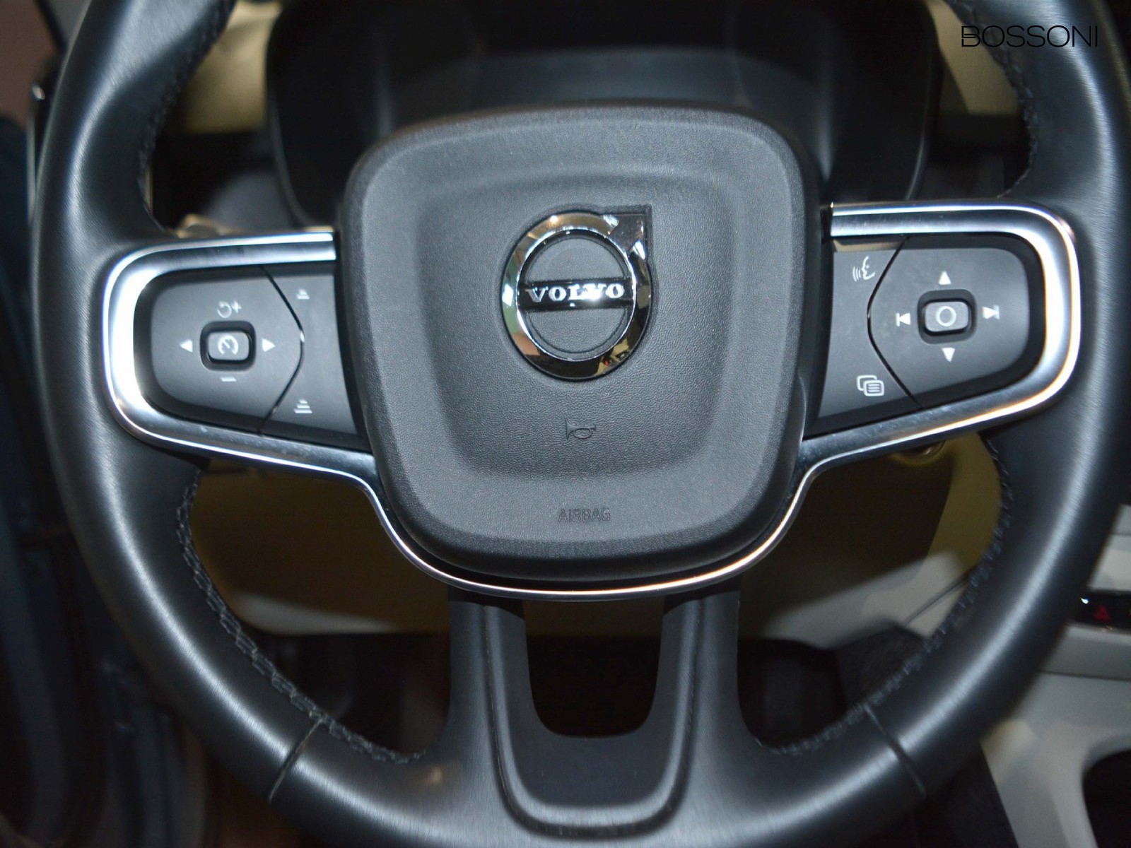 18 - Volvo XC40 1.5 t5 recharge plug-in-hybrid plus bright automatico