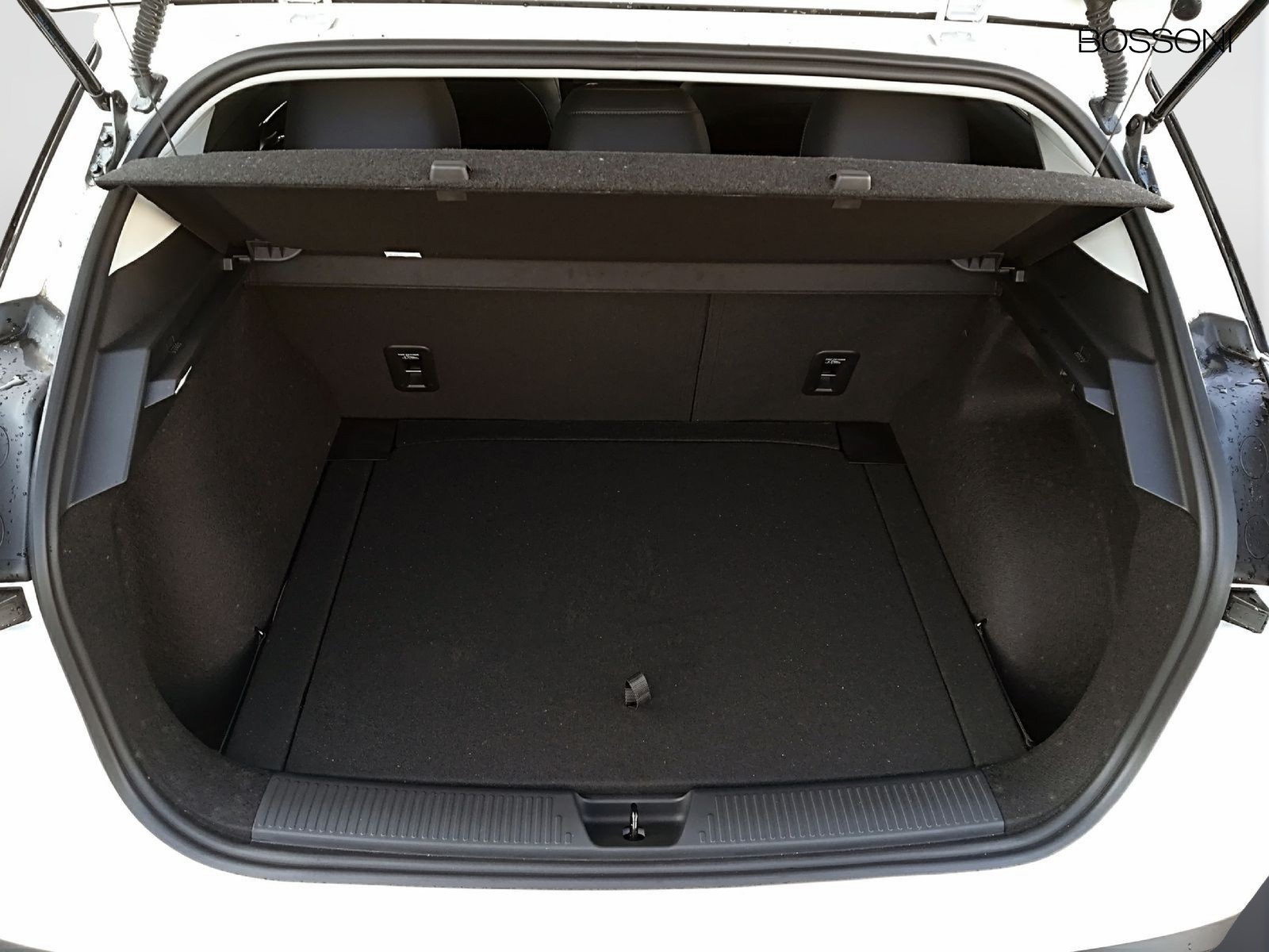 6 - Mg MG4 MG luxury64