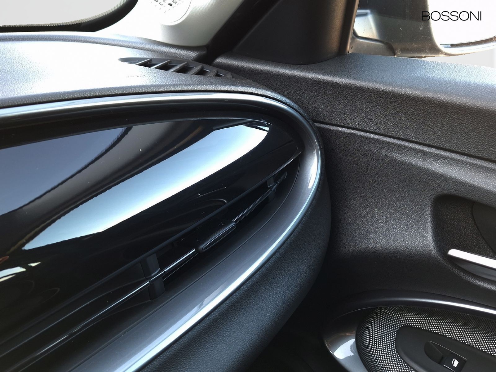 21 - Fiat 600 1.2 hybrid 145cv icon