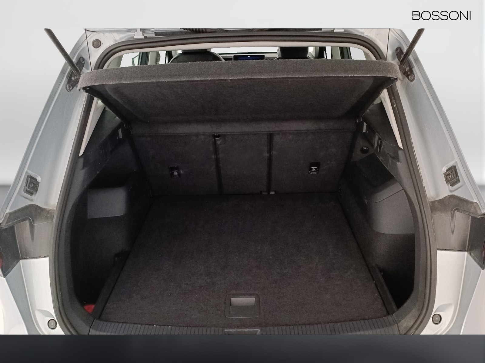 10 - Volkswagen Tiguan 2.0 tdi scr 150cv life dsg