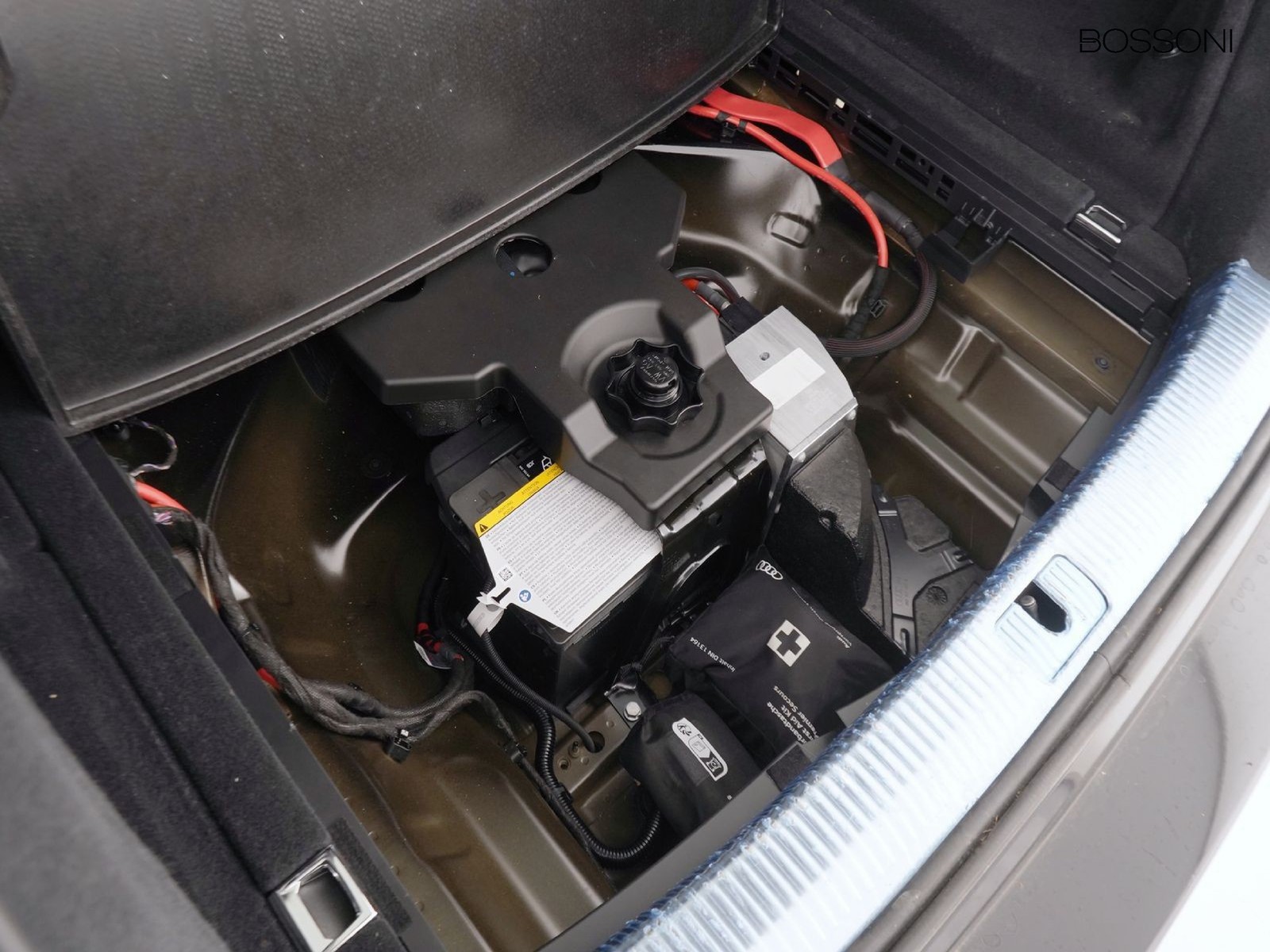 32 - Audi A4 avant 35 2.0 tdi mhev 163cv business advanced s tronic