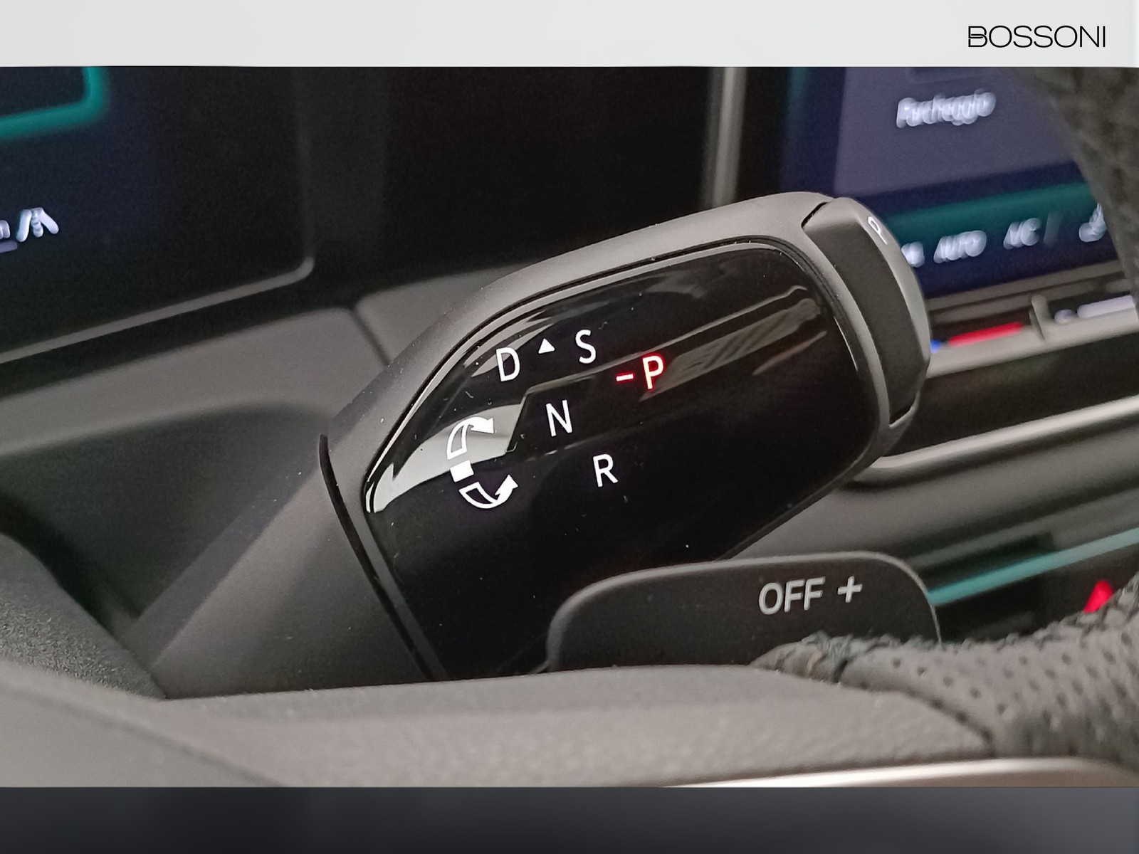 12 - Volkswagen Tiguan 2.0 tdi scr 150cv r-line dsg