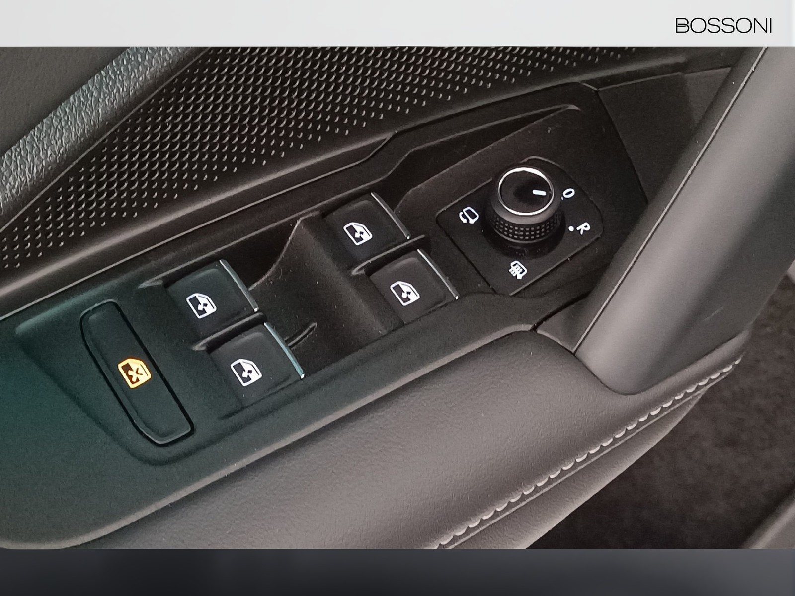 26 - Volkswagen Tiguan 2.0 tdi scr 150cv r-line dsg